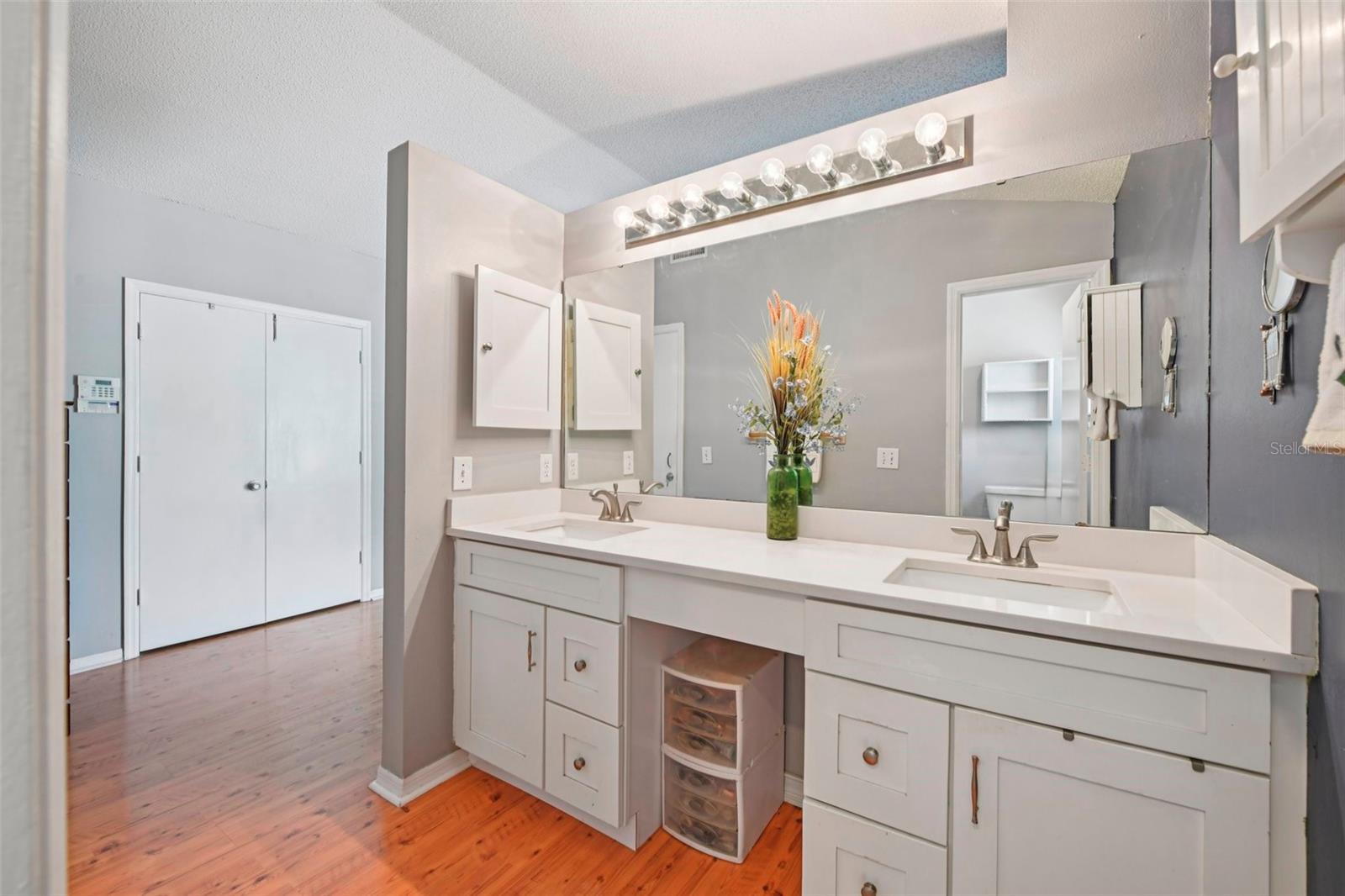 Image 19 of 33 For 8619 Paola Court