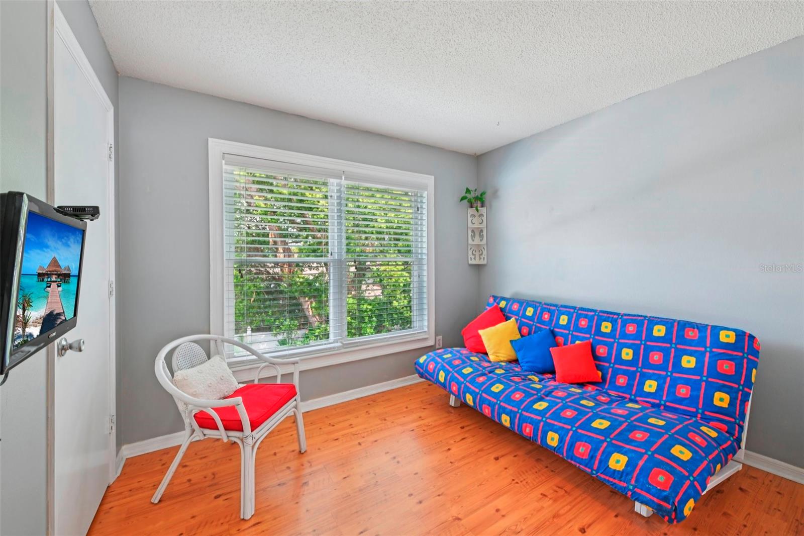 Image 21 of 33 For 8619 Paola Court