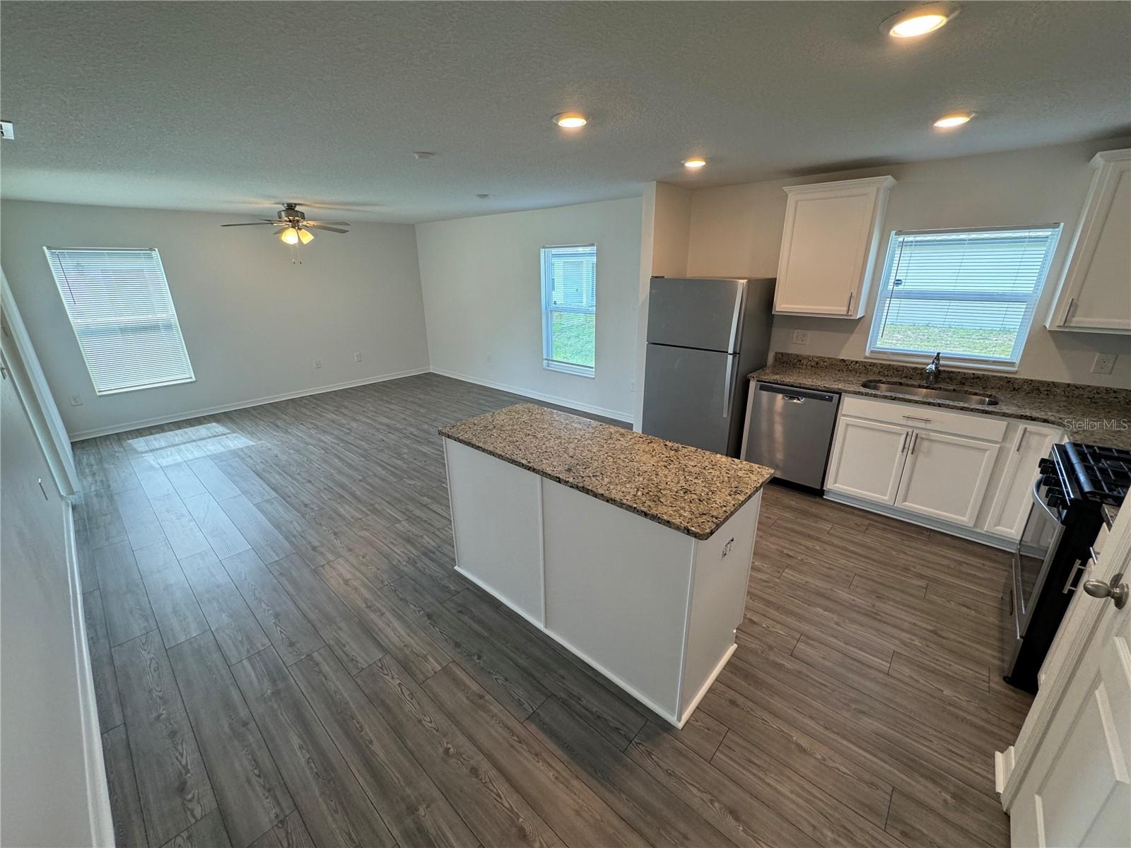 Image 2 of 10 For 233 Kensington View Boulevard