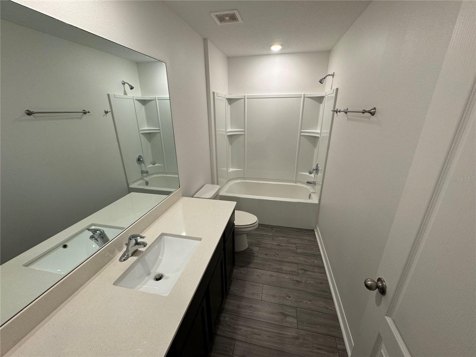 Image 8 of 10 For 233 Kensington View Boulevard