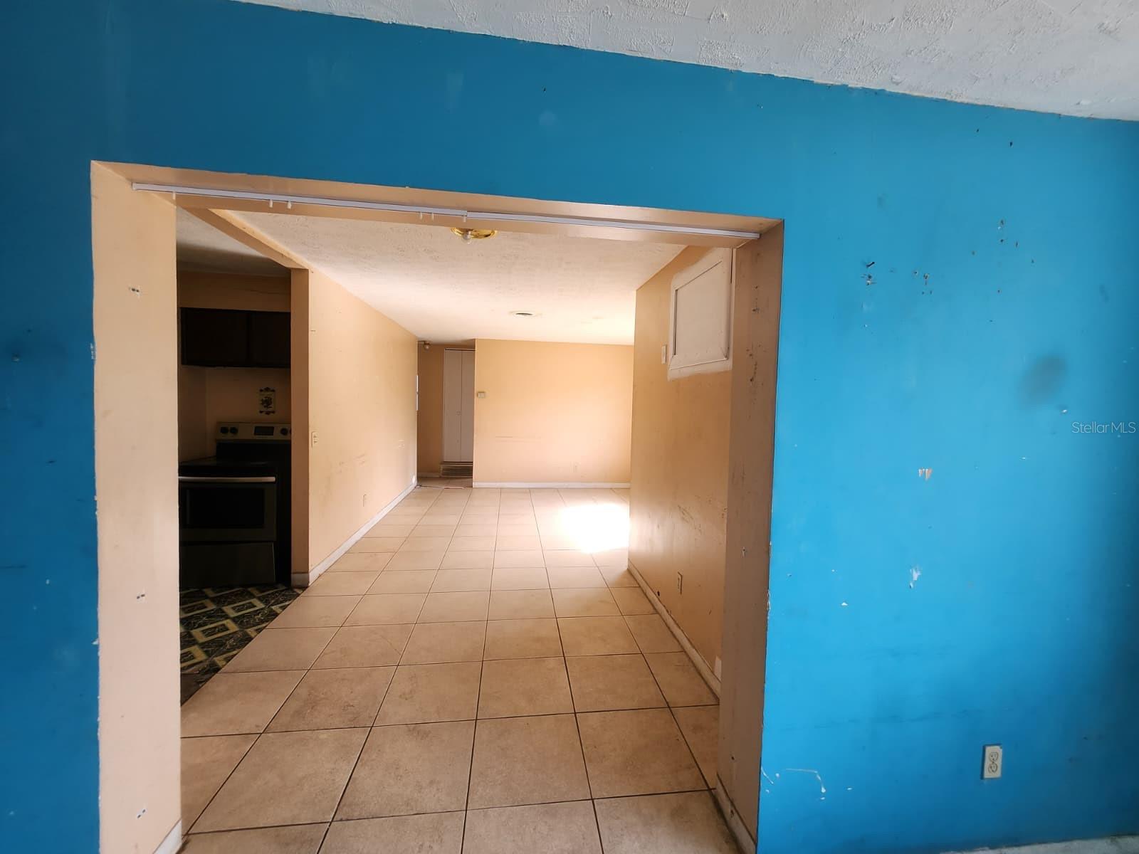 Image 6 of 23 For 910 Emerald Drive