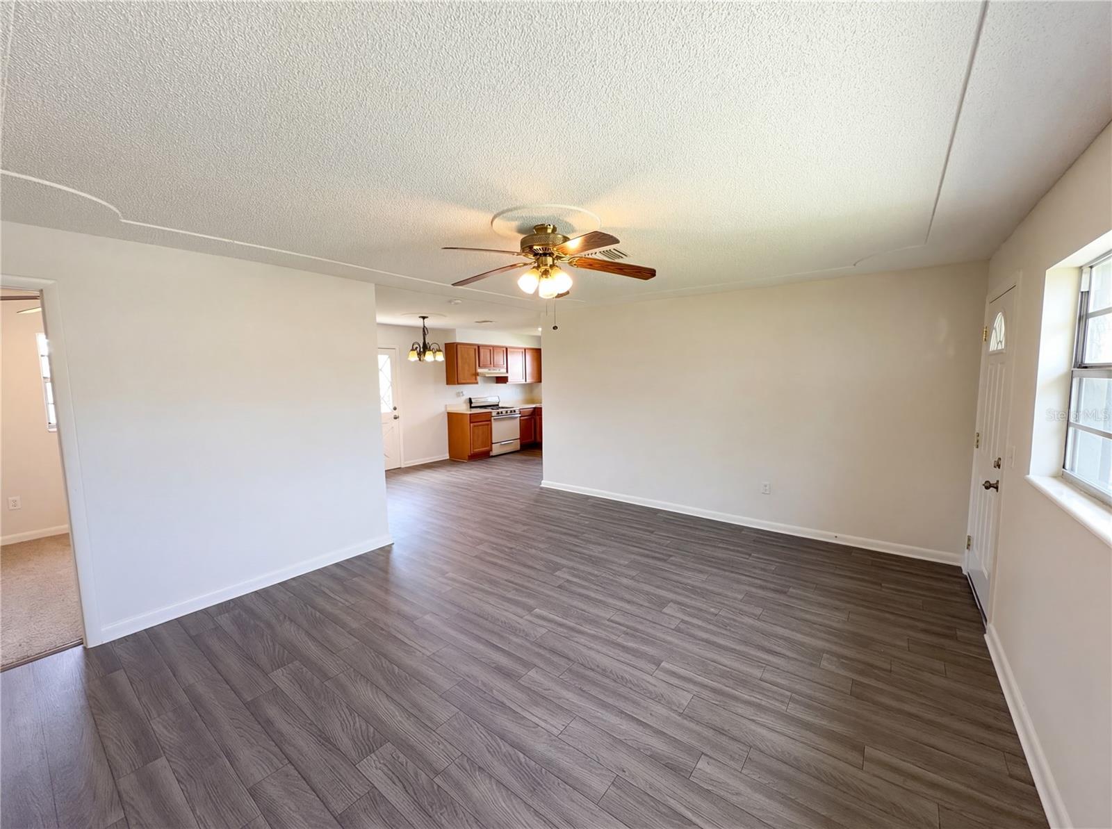 Image 10 of 24 For 905 Cedar Drive