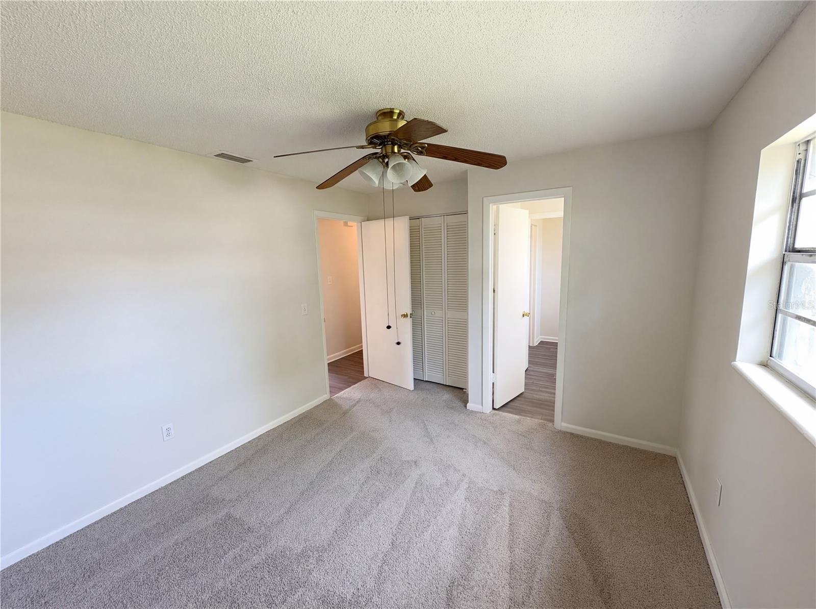 Image 16 of 24 For 905 Cedar Drive