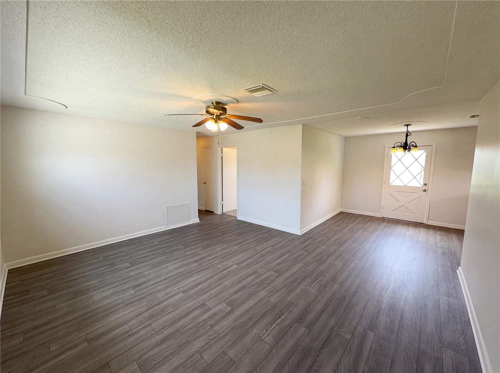 Image 9 of 24 For 905 Cedar Drive