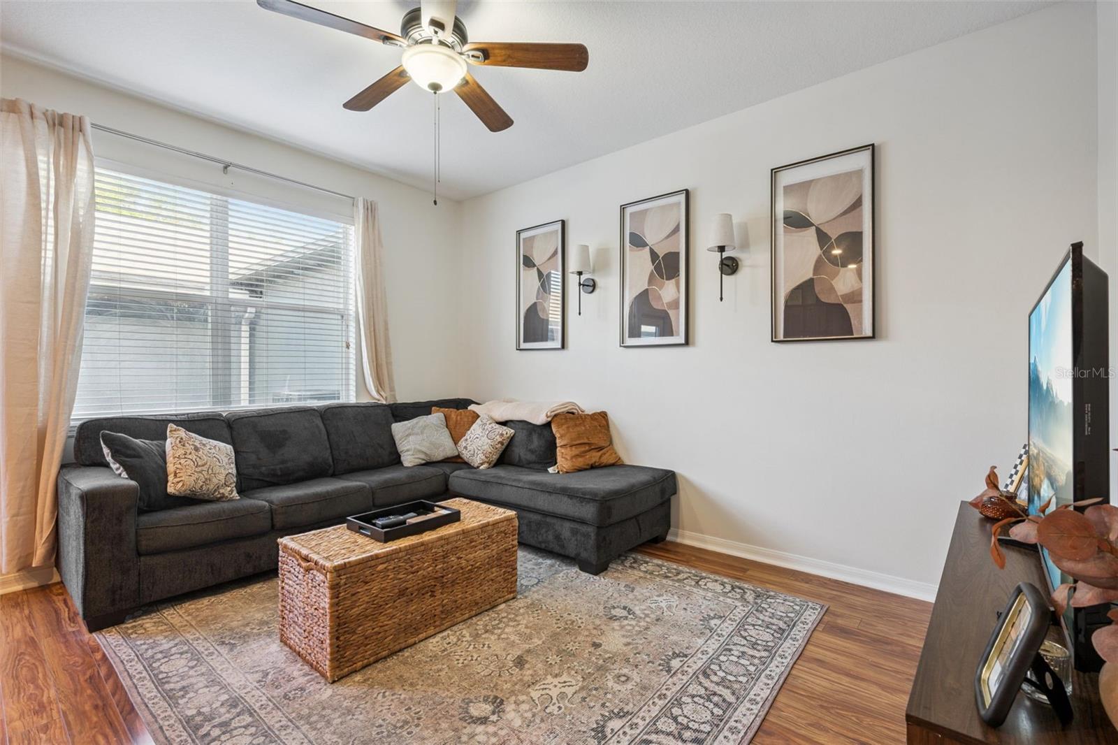 Image 15 of 38 For 13252 Silver Strand Falls Drive