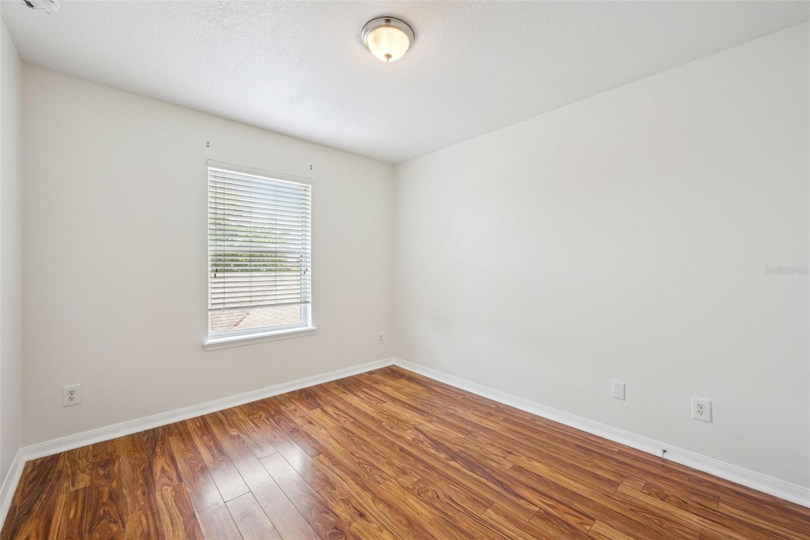 Image 25 of 38 For 13252 Silver Strand Falls Drive