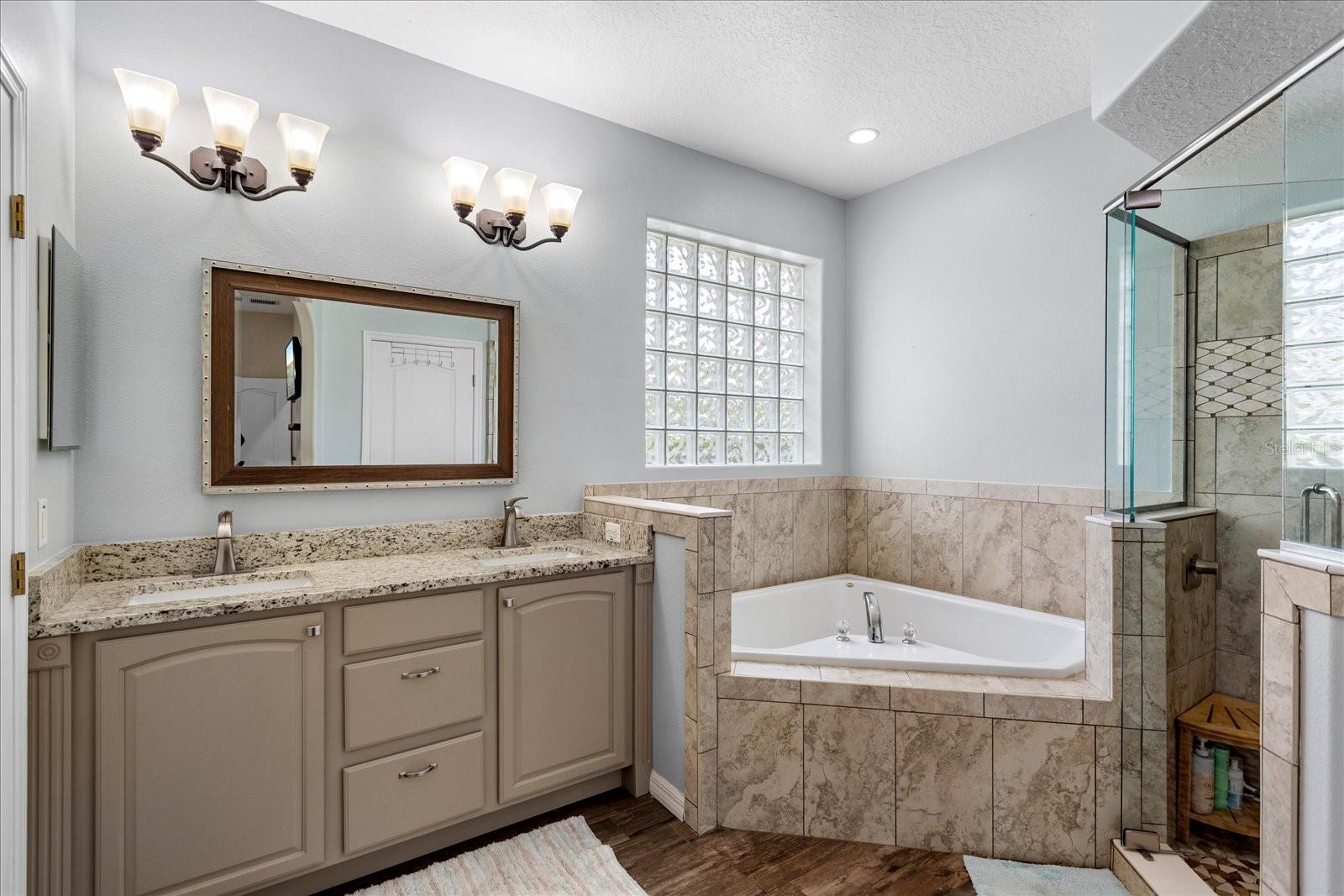 Image 17 of 37 For 31518 Nutmeg Avenue