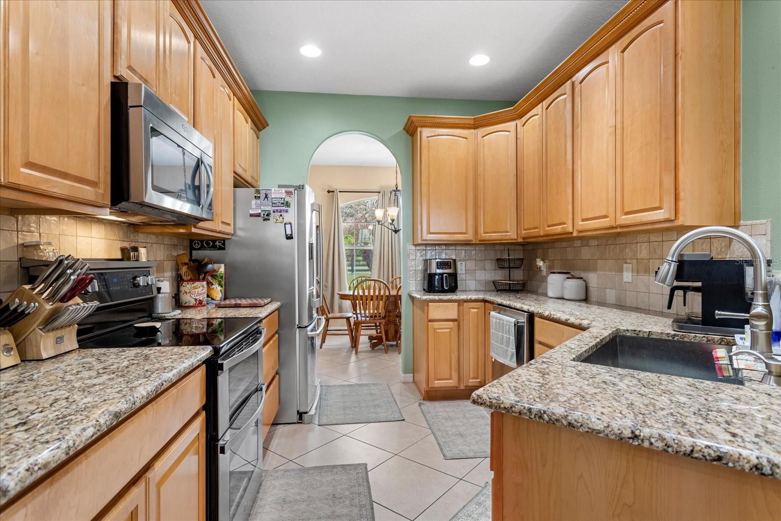 Image 9 of 37 For 31518 Nutmeg Avenue