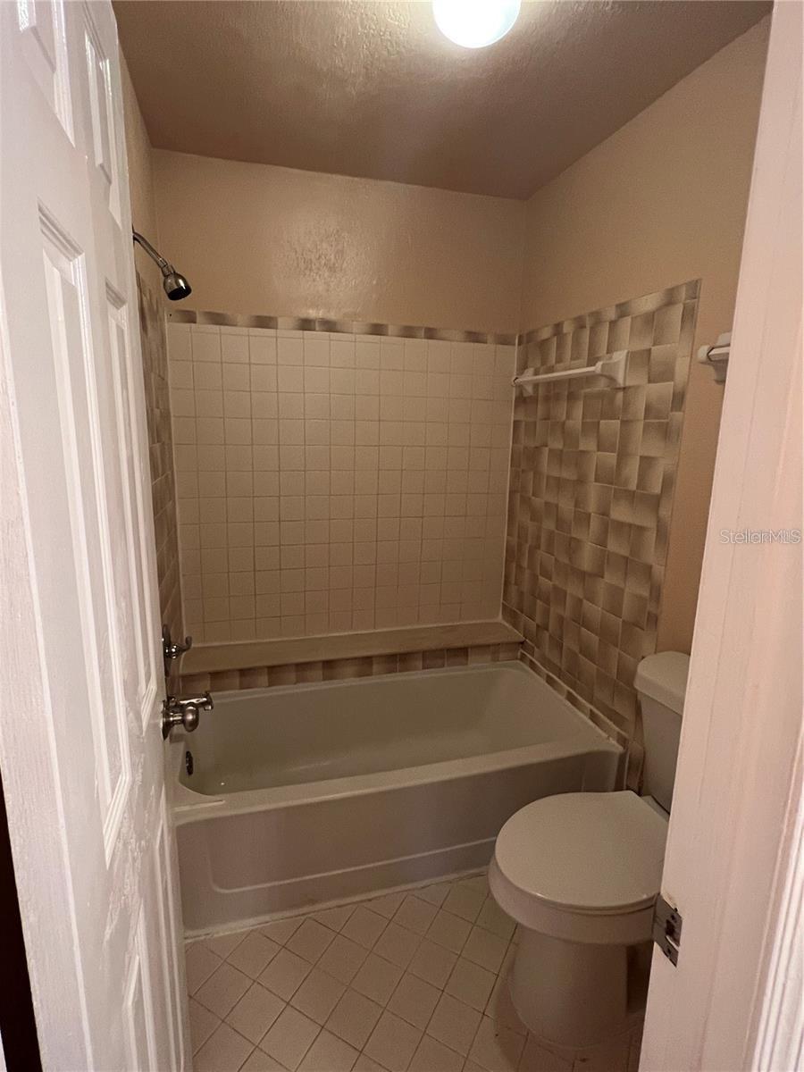 Image 10 of 18 For 3032 Antique Oaks Circle 145