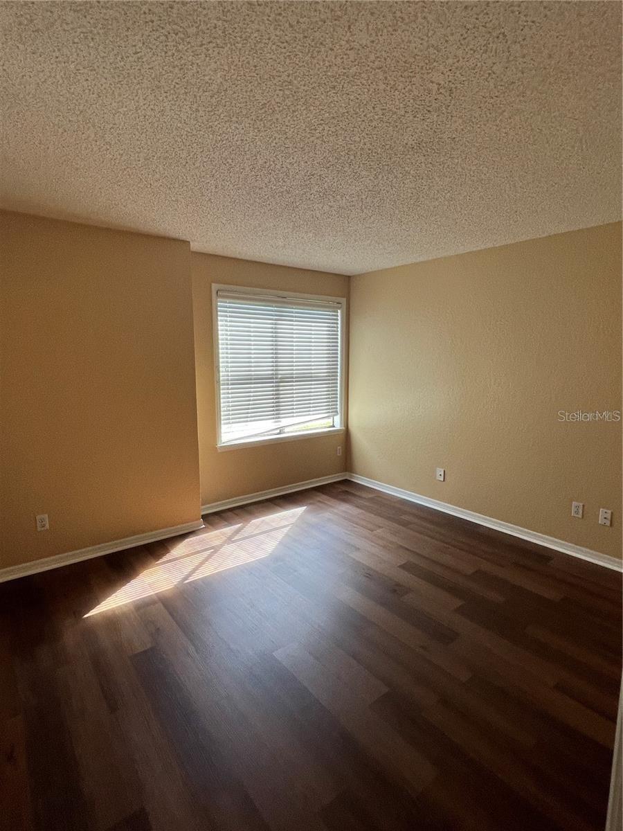 Image 11 of 18 For 3032 Antique Oaks Circle 145