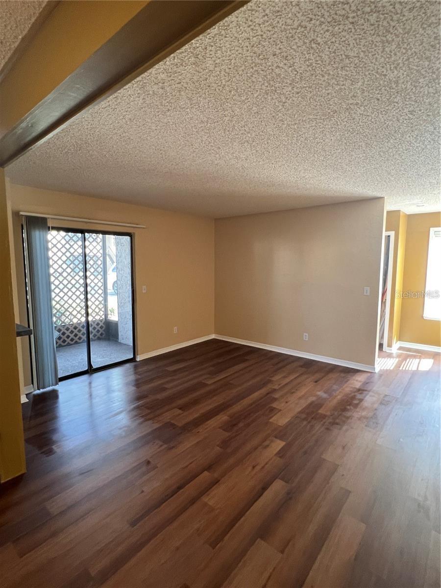 Image 3 of 18 For 3032 Antique Oaks Circle 145