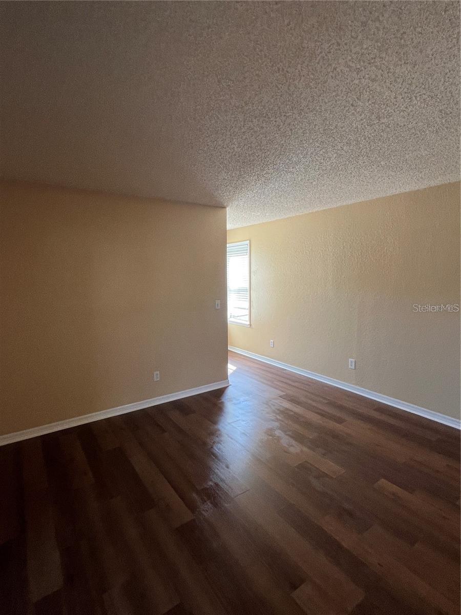 Image 4 of 18 For 3032 Antique Oaks Circle 145