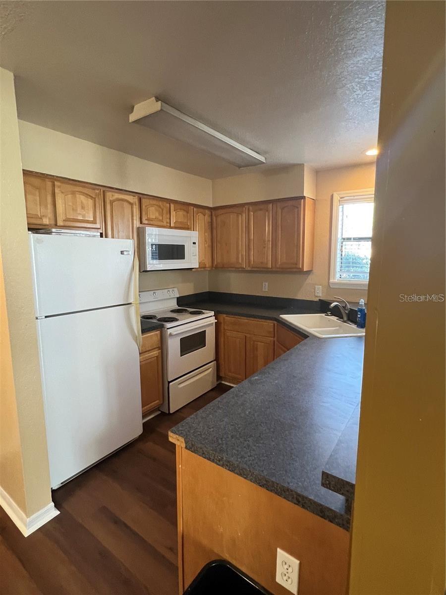 Image 6 of 18 For 3032 Antique Oaks Circle 145