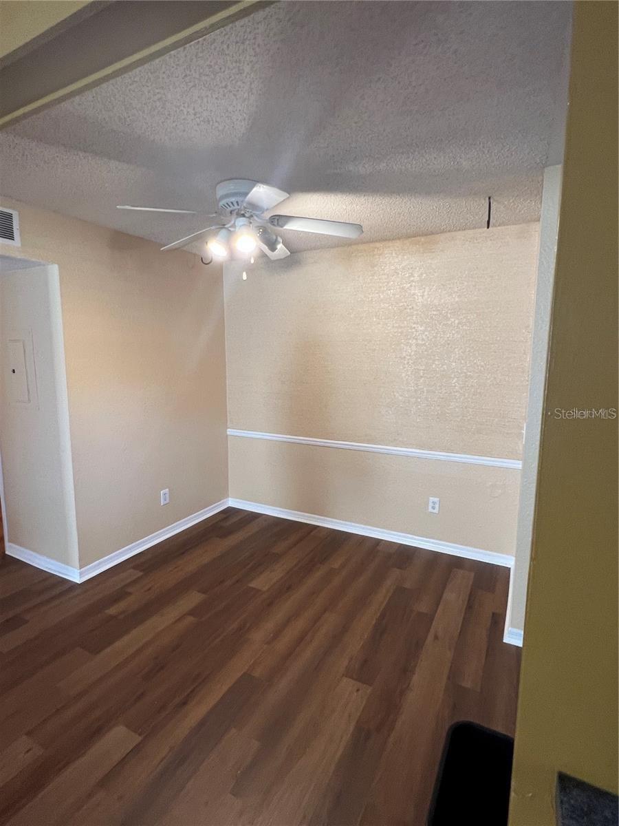 Image 7 of 18 For 3032 Antique Oaks Circle 145