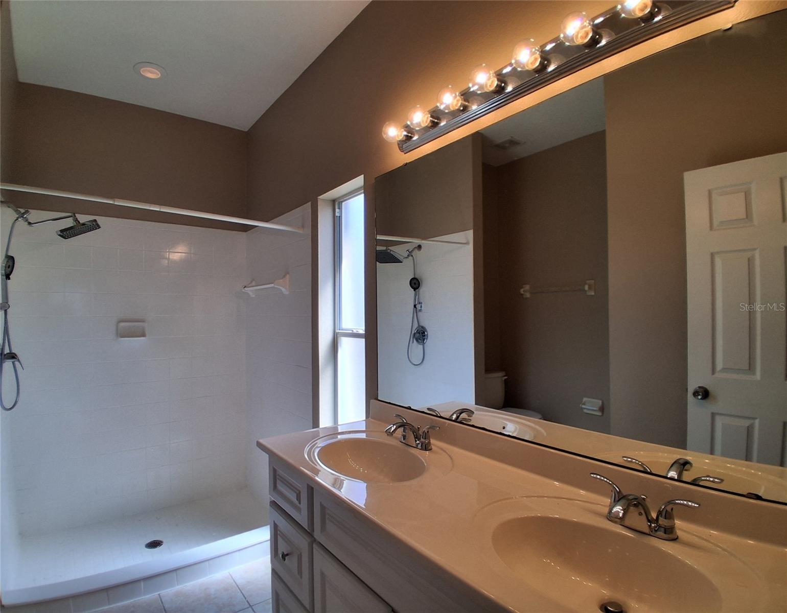 Image 13 of 22 For 325 Piano Lane