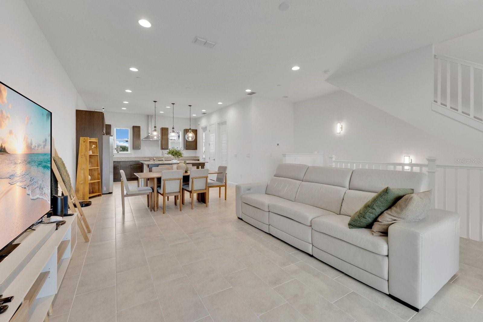 Image 16 of 49 For 9868 Bucklow Hill Drive