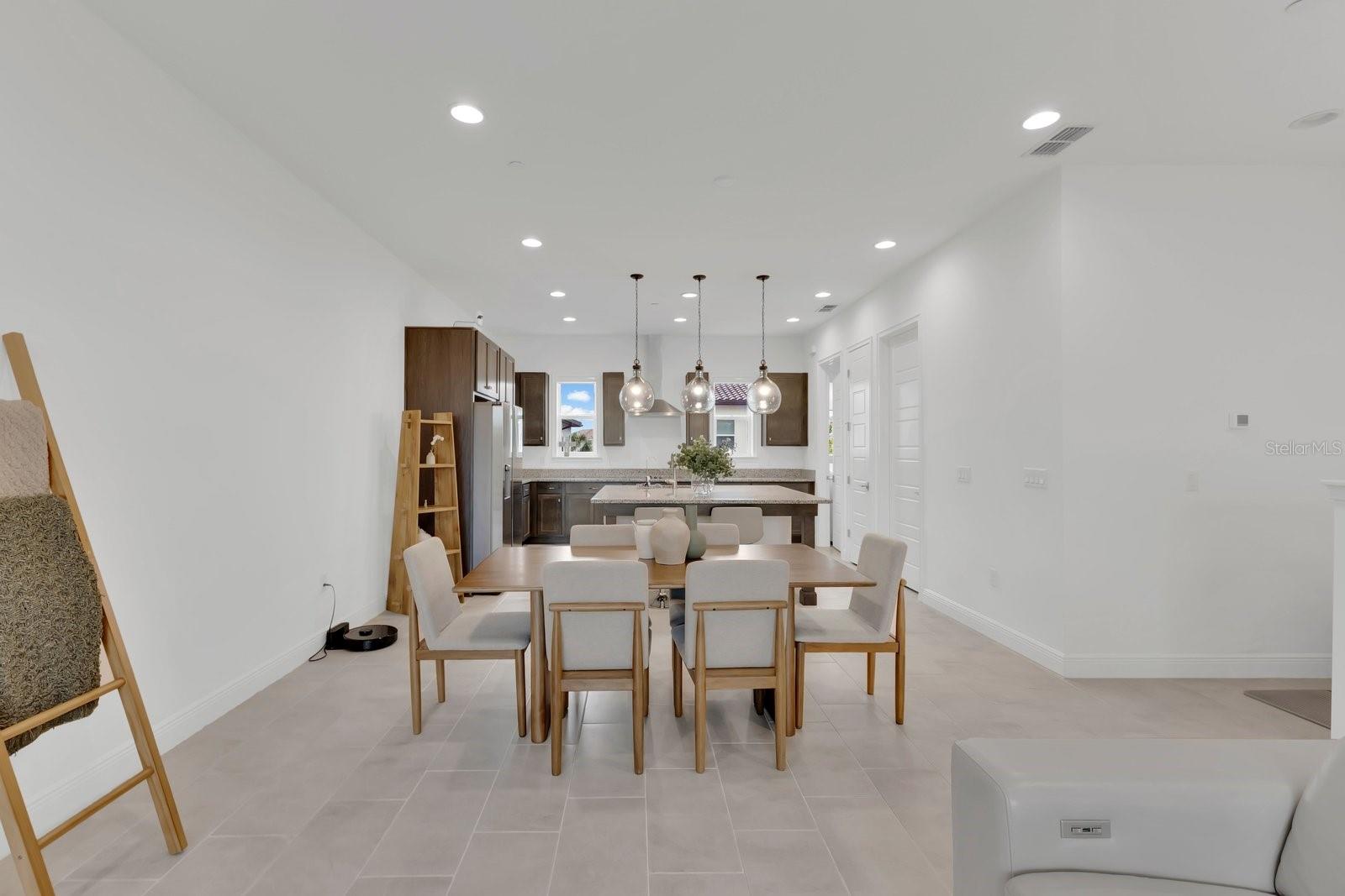 Image 18 of 49 For 9868 Bucklow Hill Drive