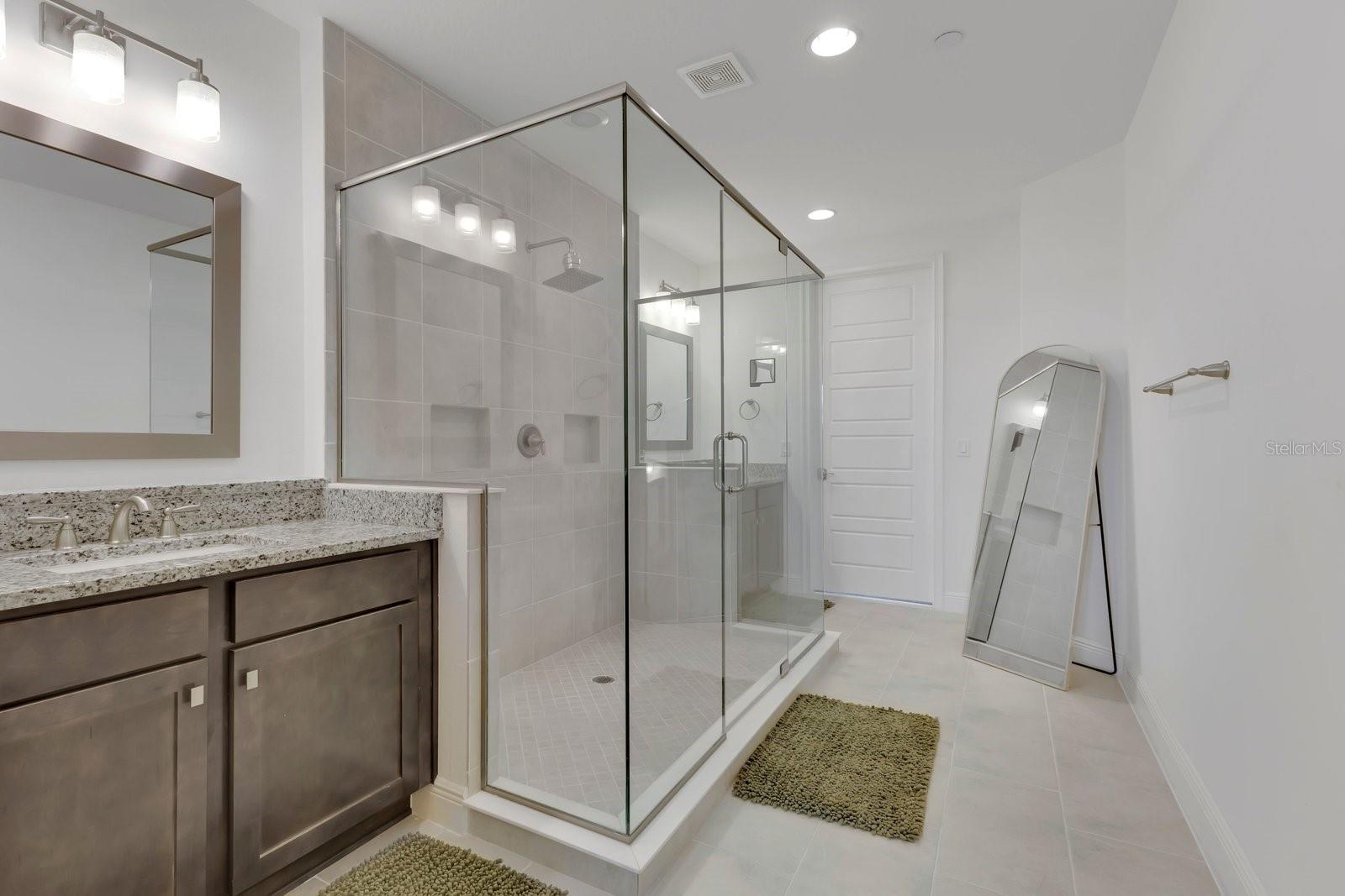 Image 29 of 49 For 9868 Bucklow Hill Drive