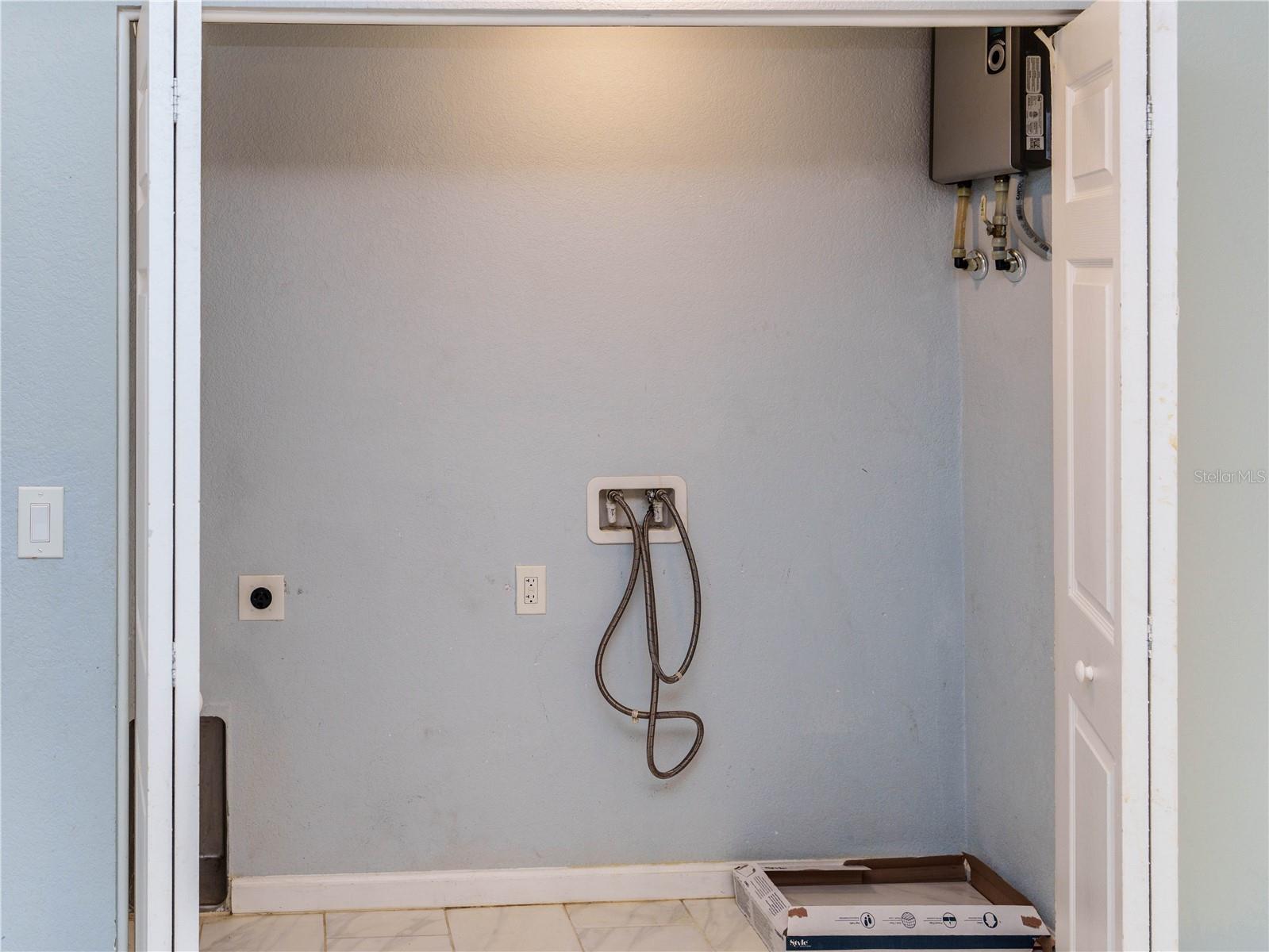 Image 10 of 19 For 133 Park Avenue B