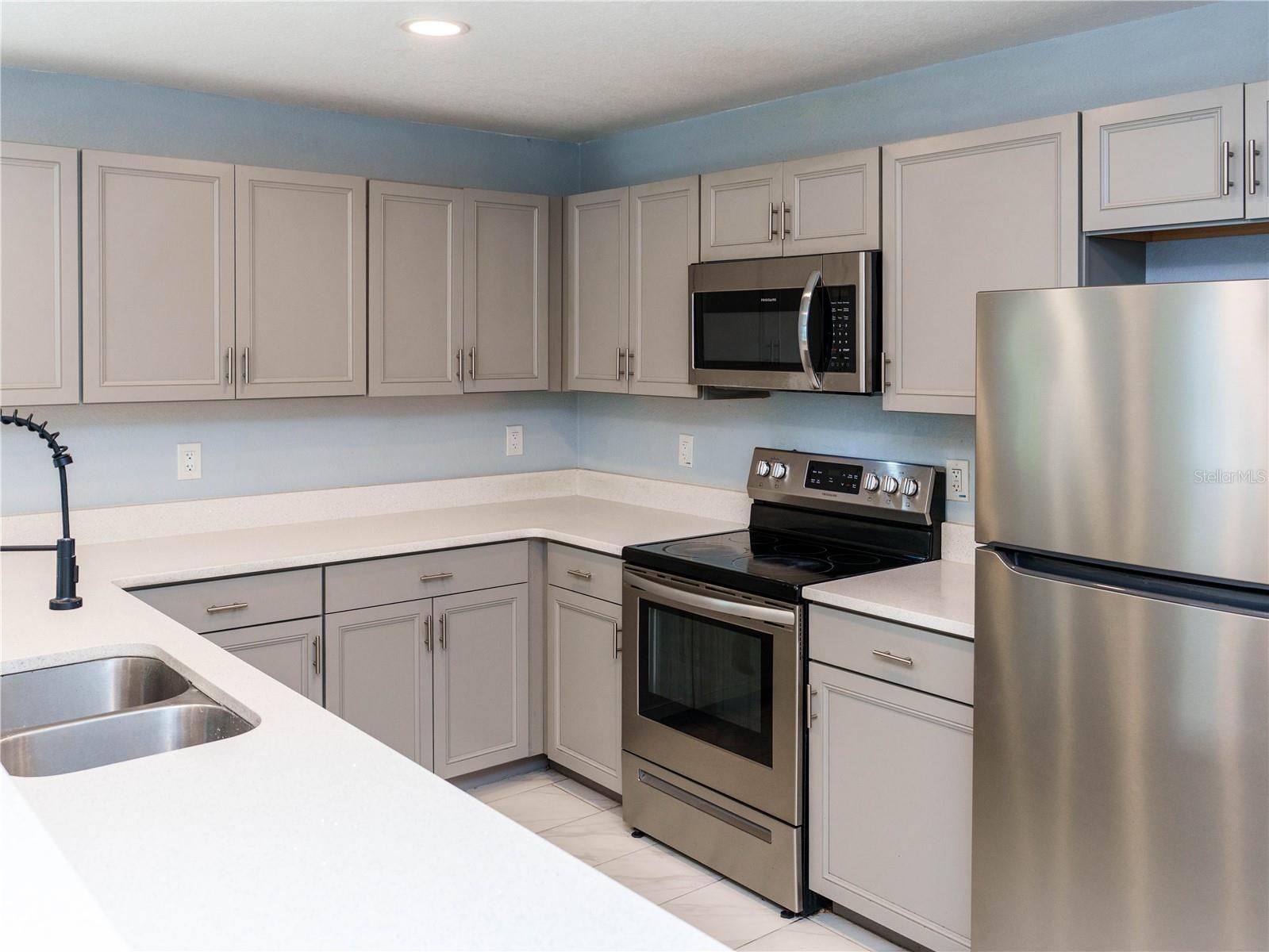 Image 6 of 19 For 133 Park Avenue B