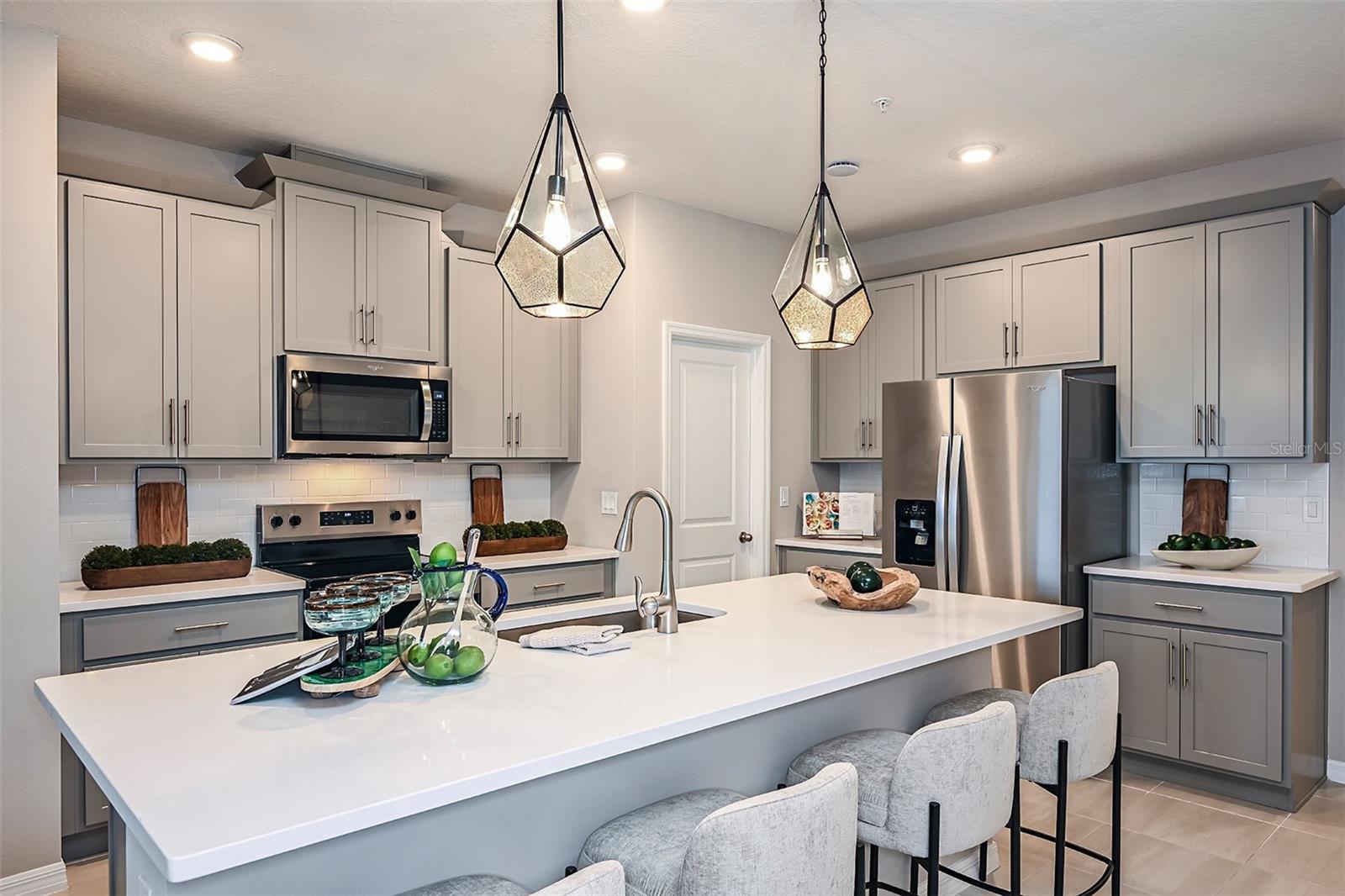 Image 2 of 7 For 1665 Greenleaf Woods Cove