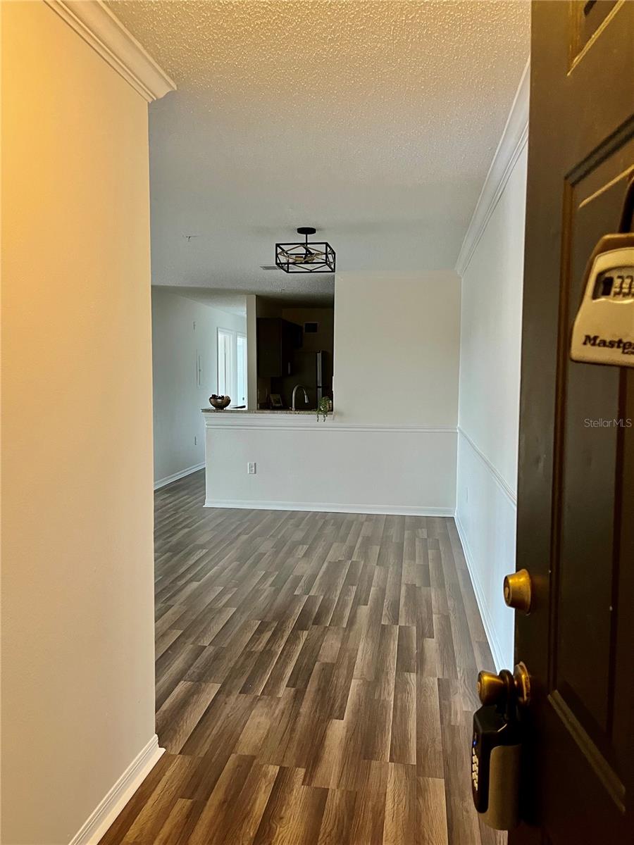 Image 17 of 44 For 1939 Summer Club Apt Drive 315