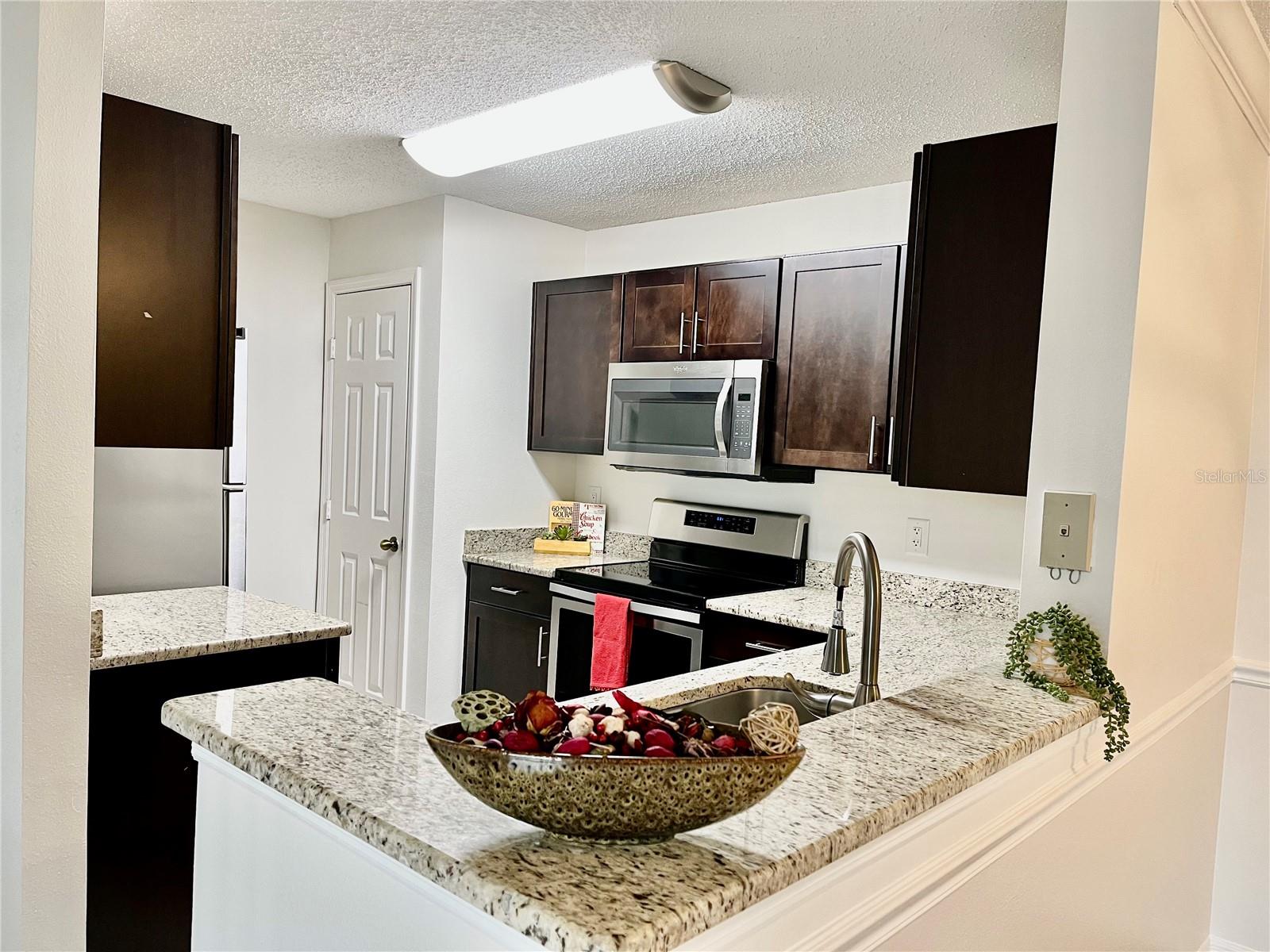 Image 21 of 44 For 1939 Summer Club Apt Drive 315