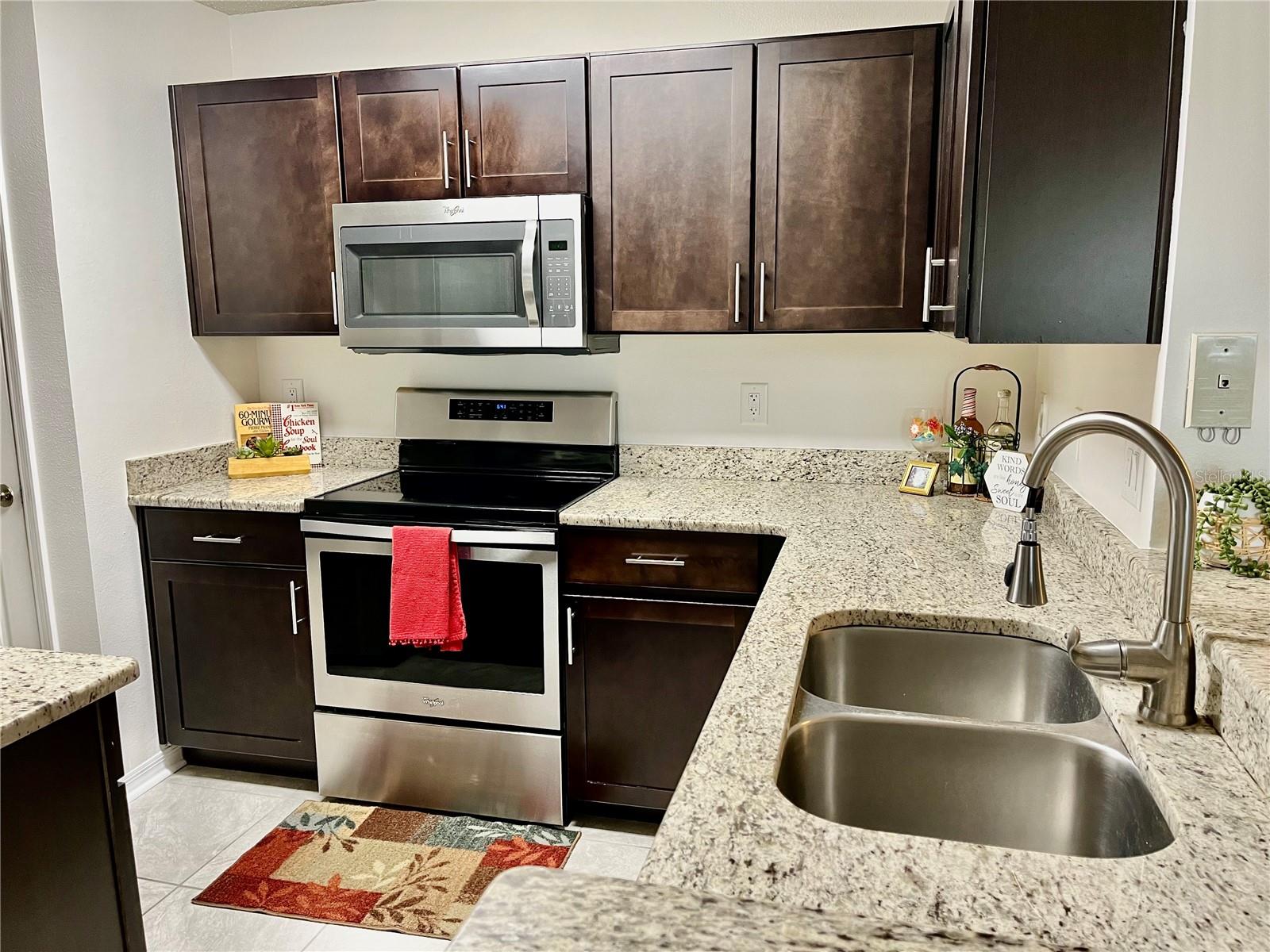 Image 22 of 44 For 1939 Summer Club Apt Drive 315