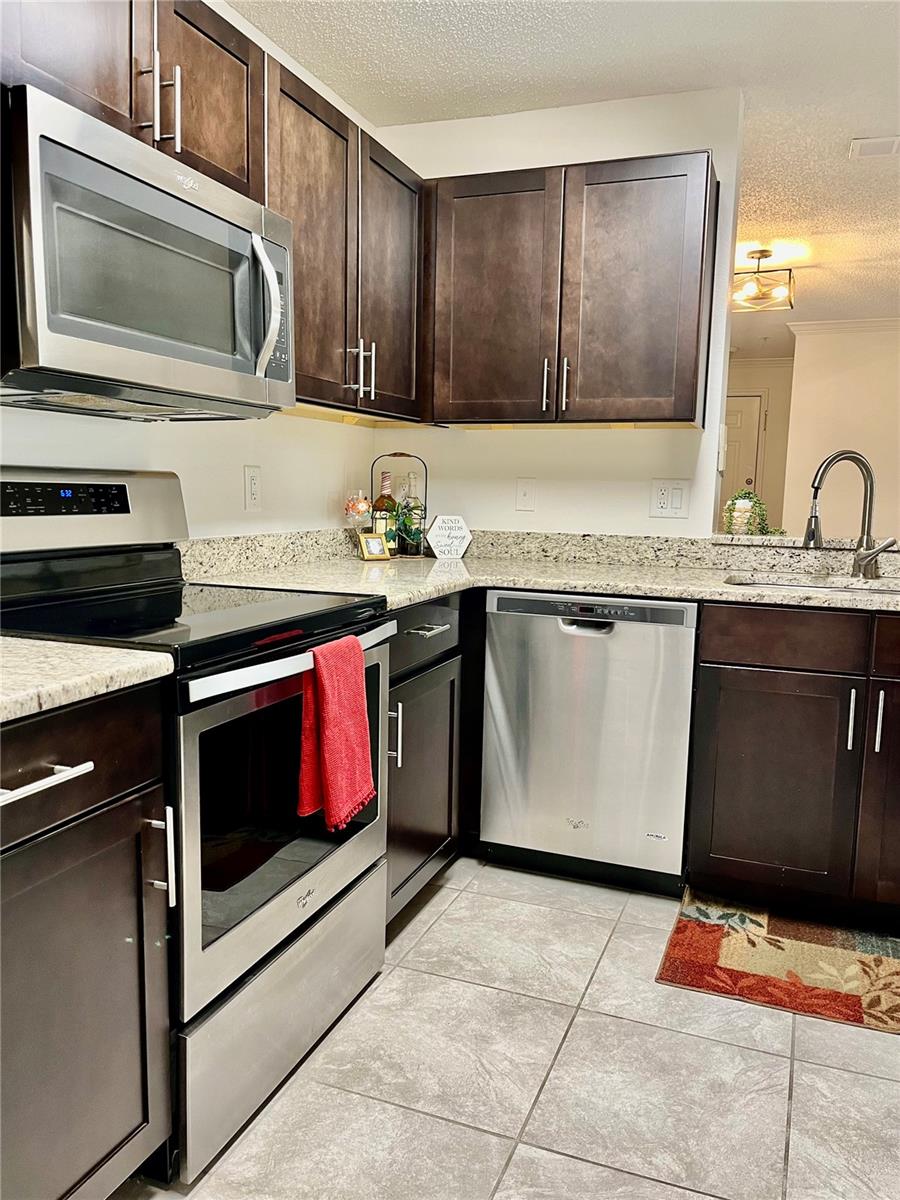 Image 23 of 44 For 1939 Summer Club Apt Drive 315