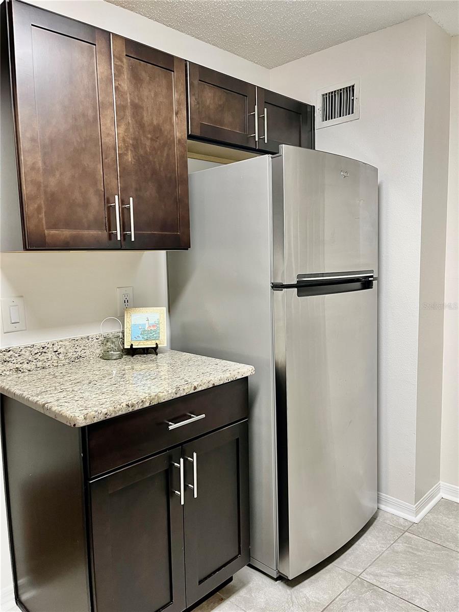 Image 26 of 44 For 1939 Summer Club Apt Drive 315