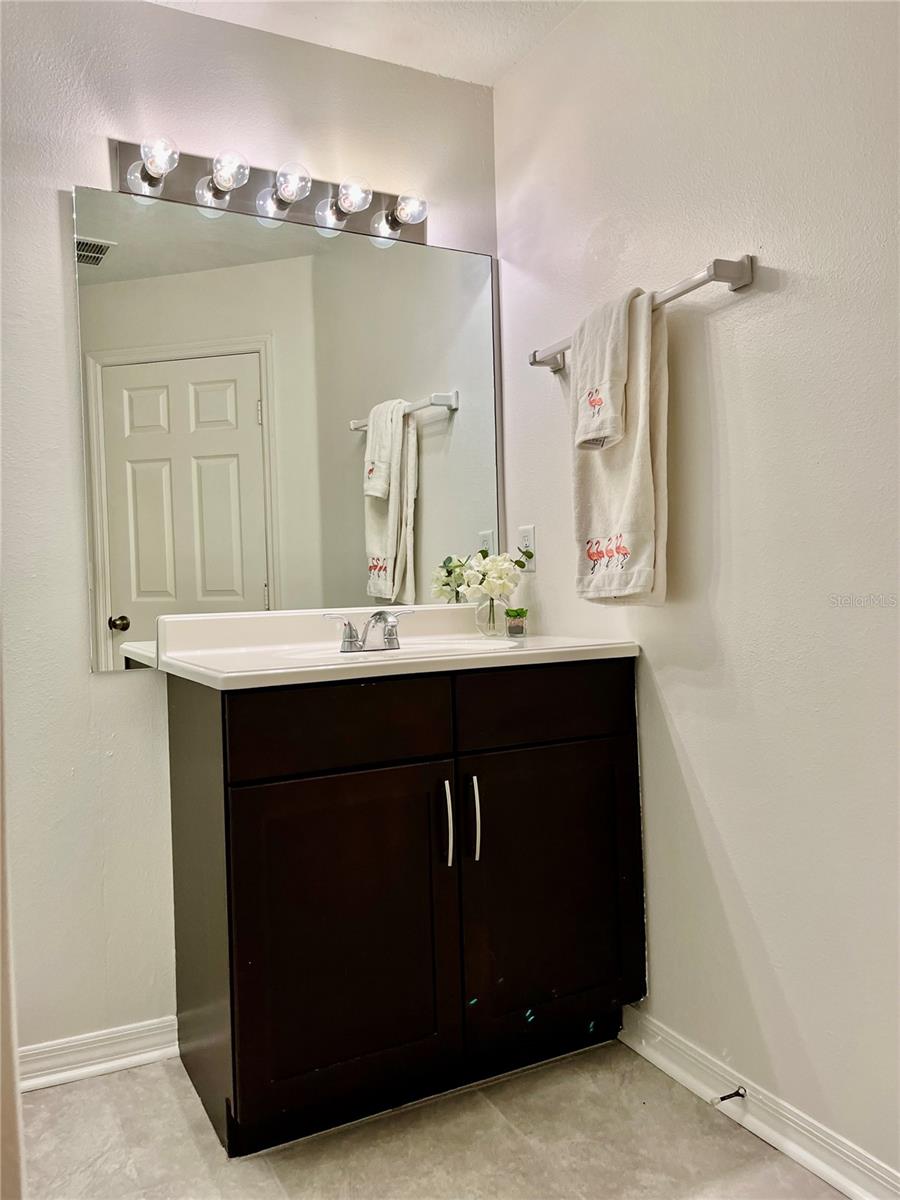 Image 27 of 44 For 1939 Summer Club Apt Drive 315