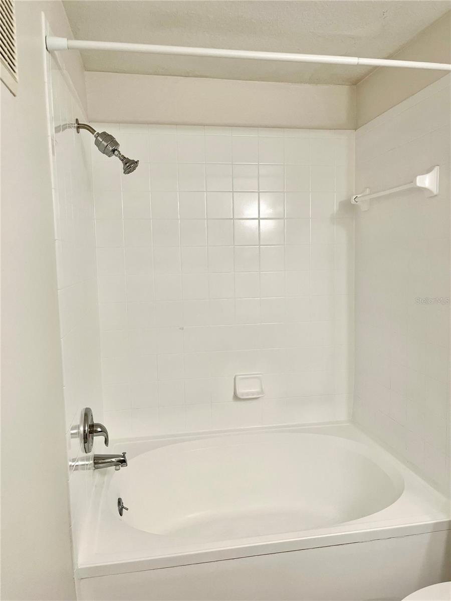 Image 37 of 44 For 1939 Summer Club Apt Drive 315