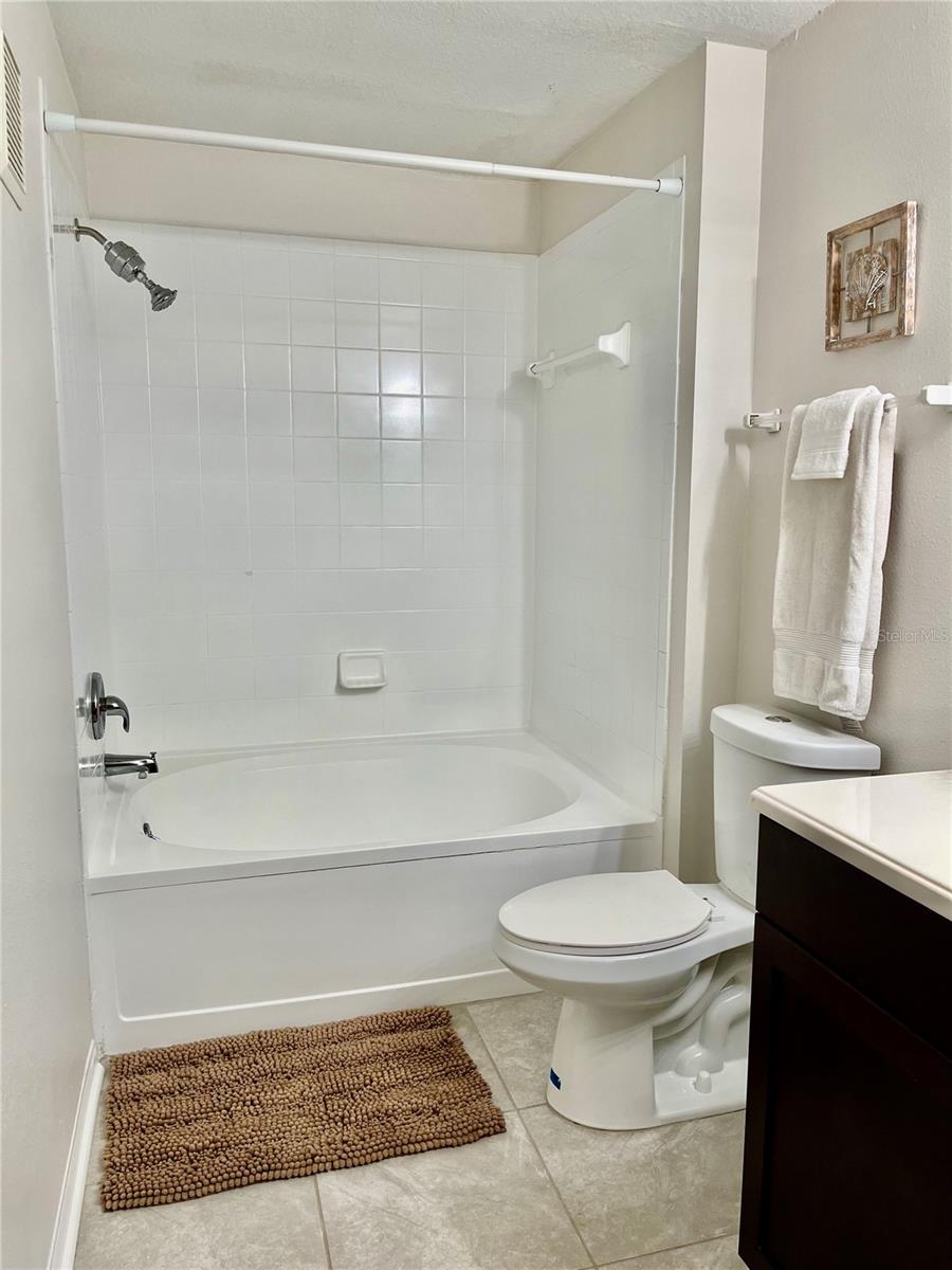 Image 40 of 44 For 1939 Summer Club Apt Drive 315