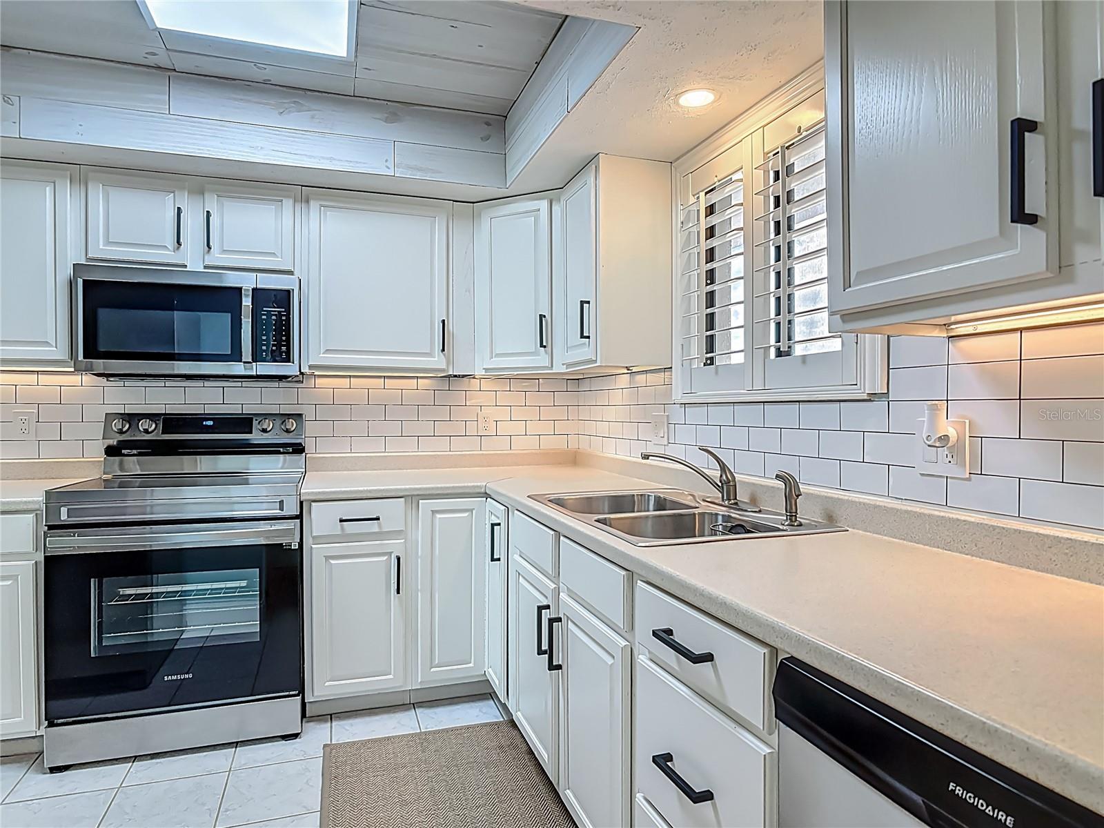 Image 8 of 32 For 3500 Ocean Shore Boulevard 214