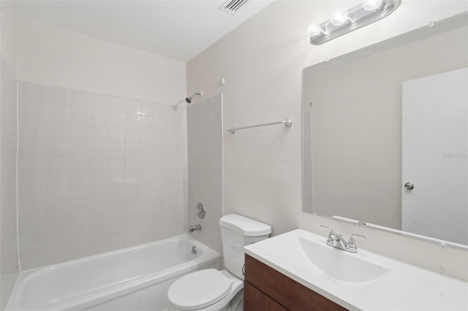 Image 11 of 25 For 30 Moree Loop 37