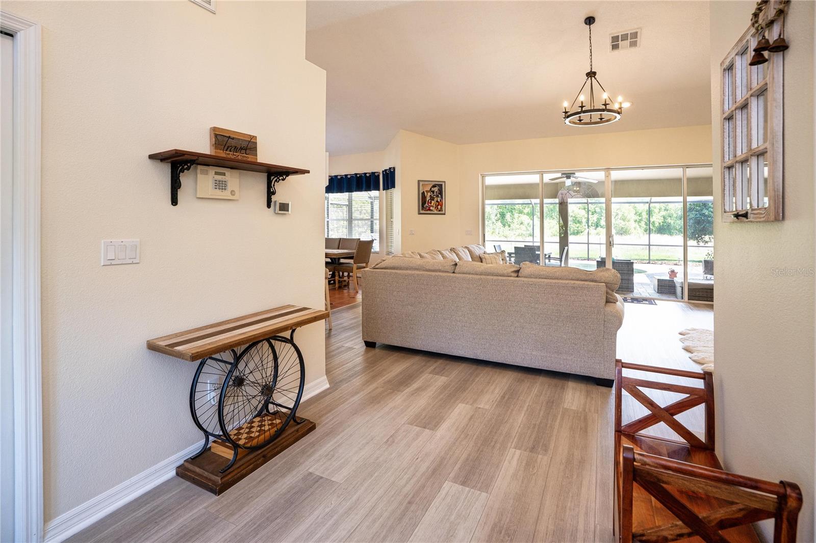 Image 29 of 70 For 8435 Basuto Drive