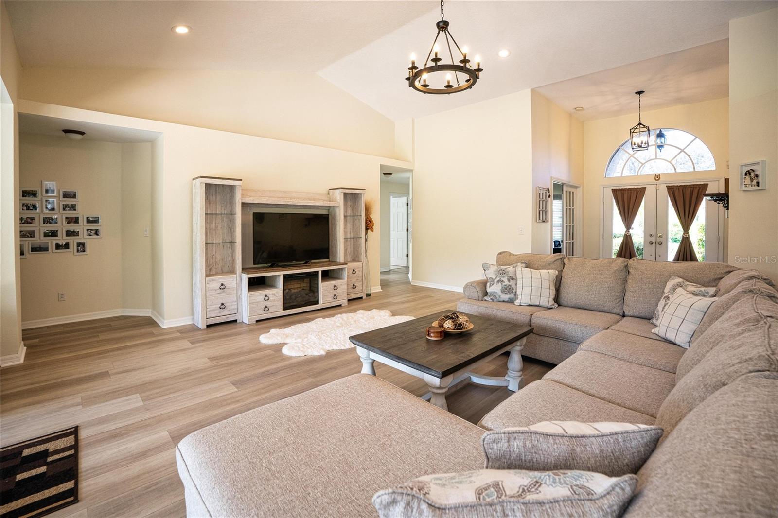 Image 33 of 70 For 8435 Basuto Drive