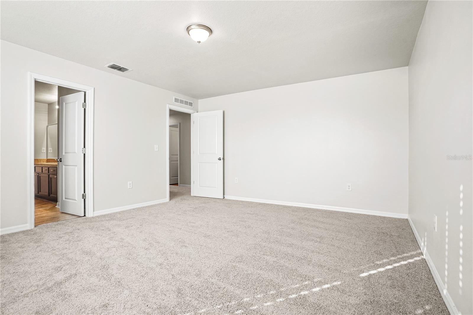 Image 16 of 42 For 2835 Neverland Drive