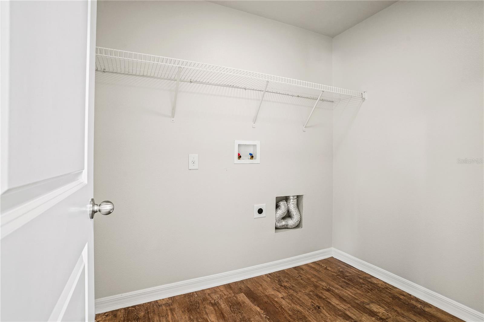 Image 25 of 42 For 2835 Neverland Drive