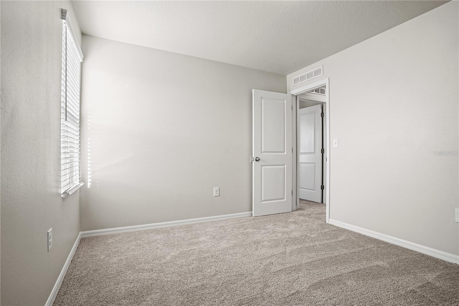 Image 27 of 42 For 2835 Neverland Drive