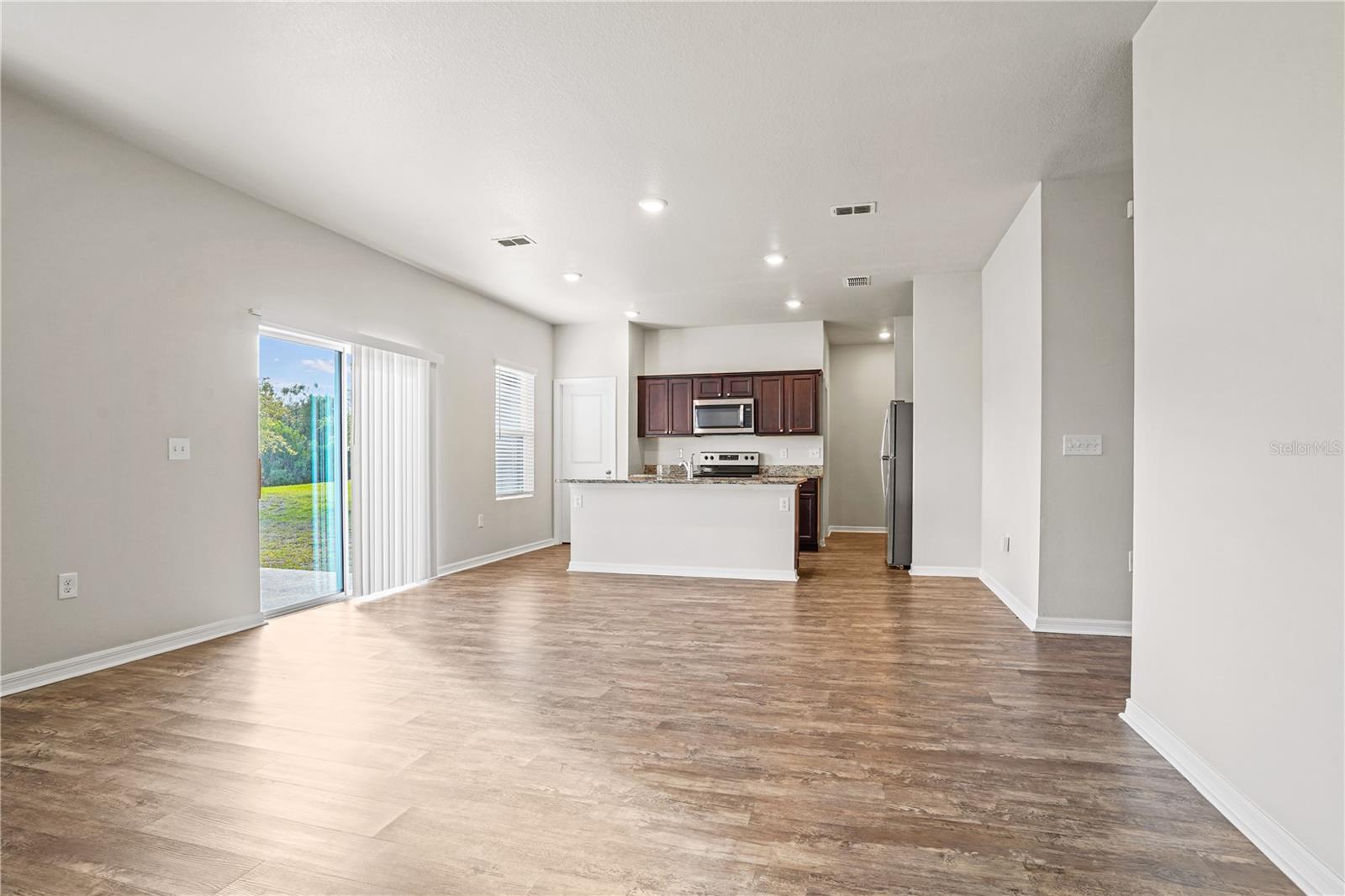 Image 6 of 42 For 2835 Neverland Drive