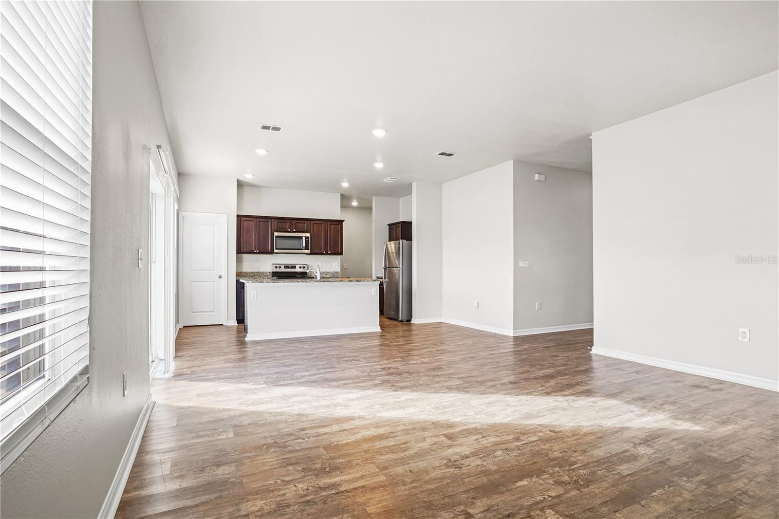 Image 7 of 42 For 2835 Neverland Drive