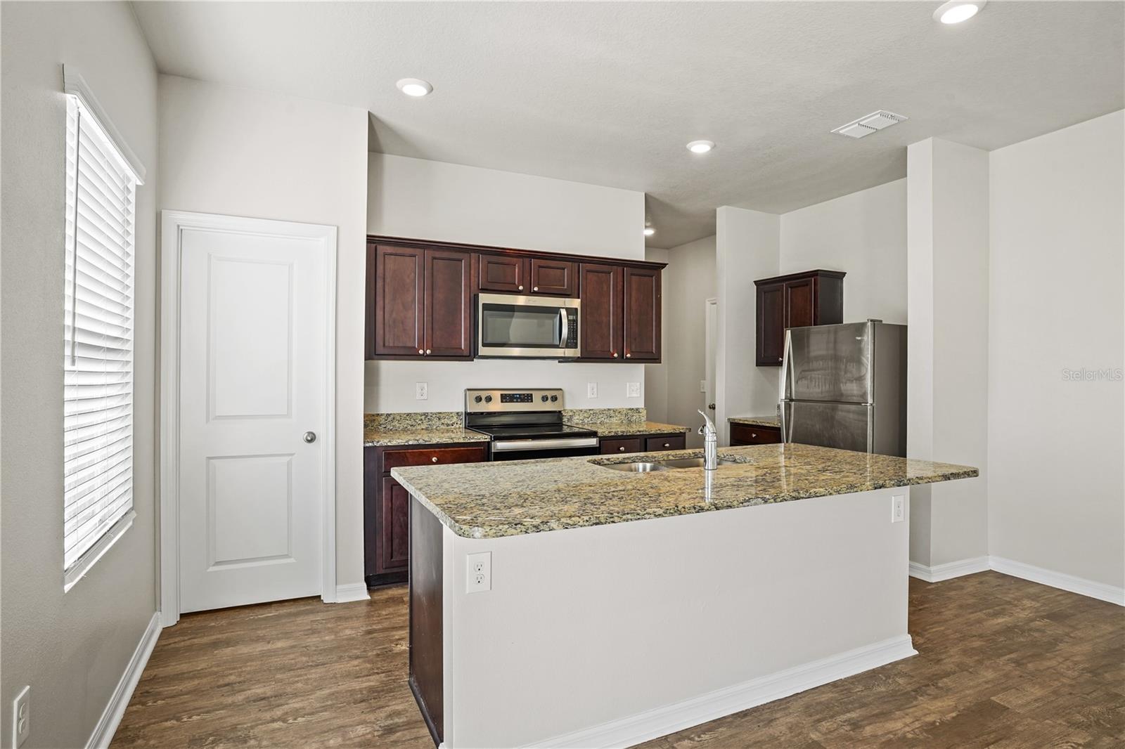 Image 9 of 42 For 2835 Neverland Drive