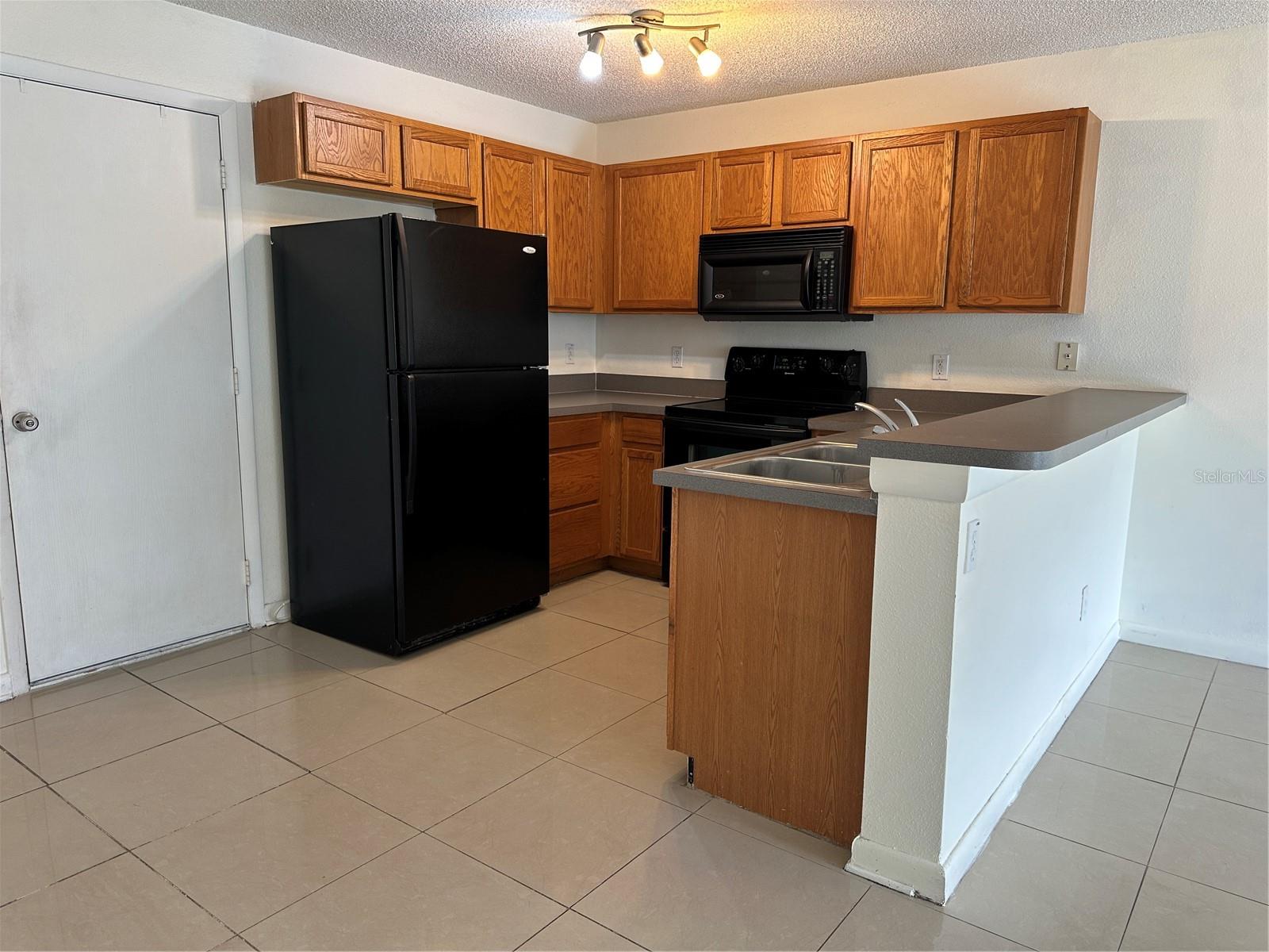 Image 2 of 20 For 12640 Somerset Oaks Street