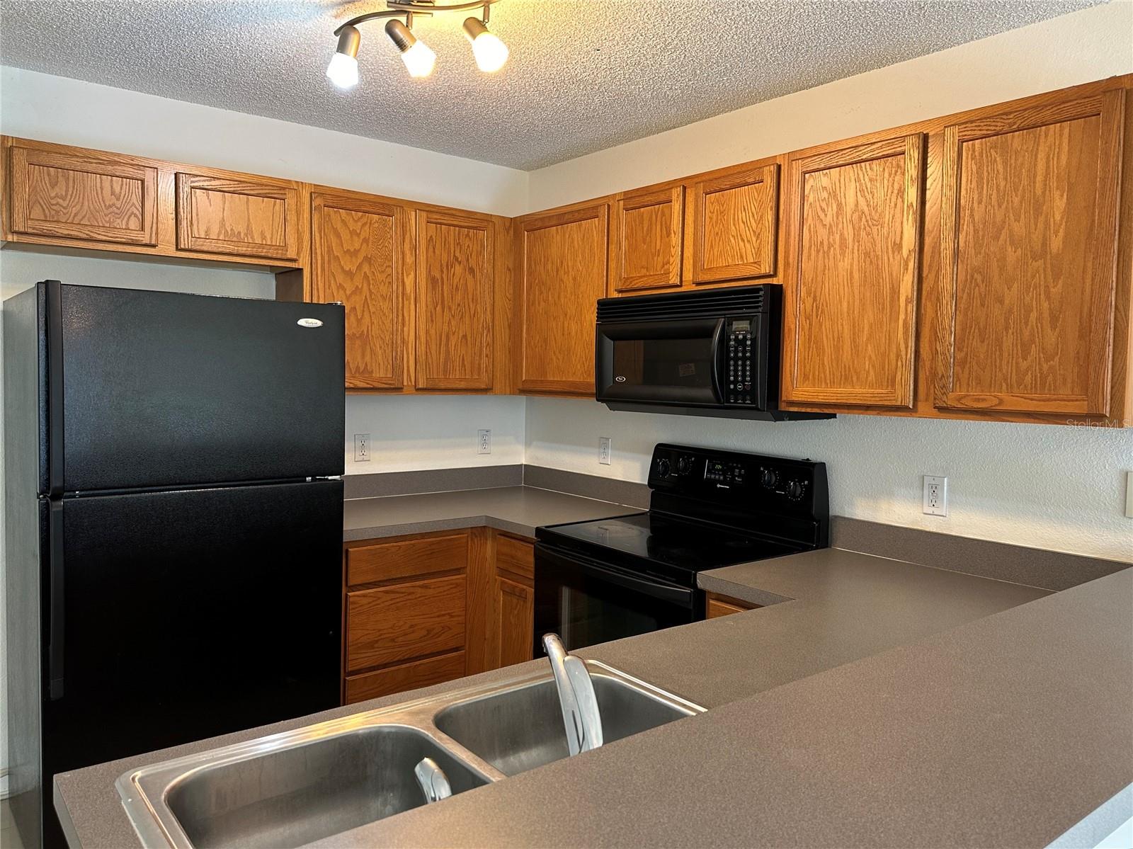 Image 4 of 20 For 12640 Somerset Oaks Street