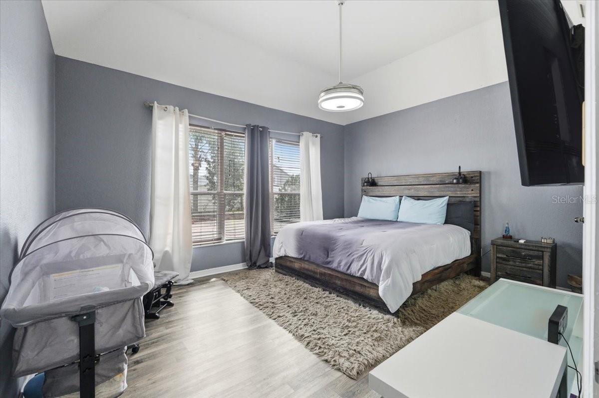 Image 10 of 27 For 8253 Peak Avenue