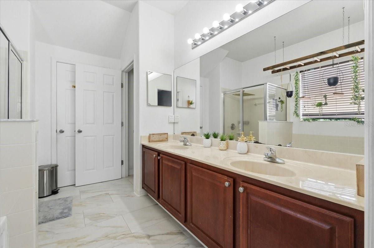 Image 11 of 27 For 8253 Peak Avenue