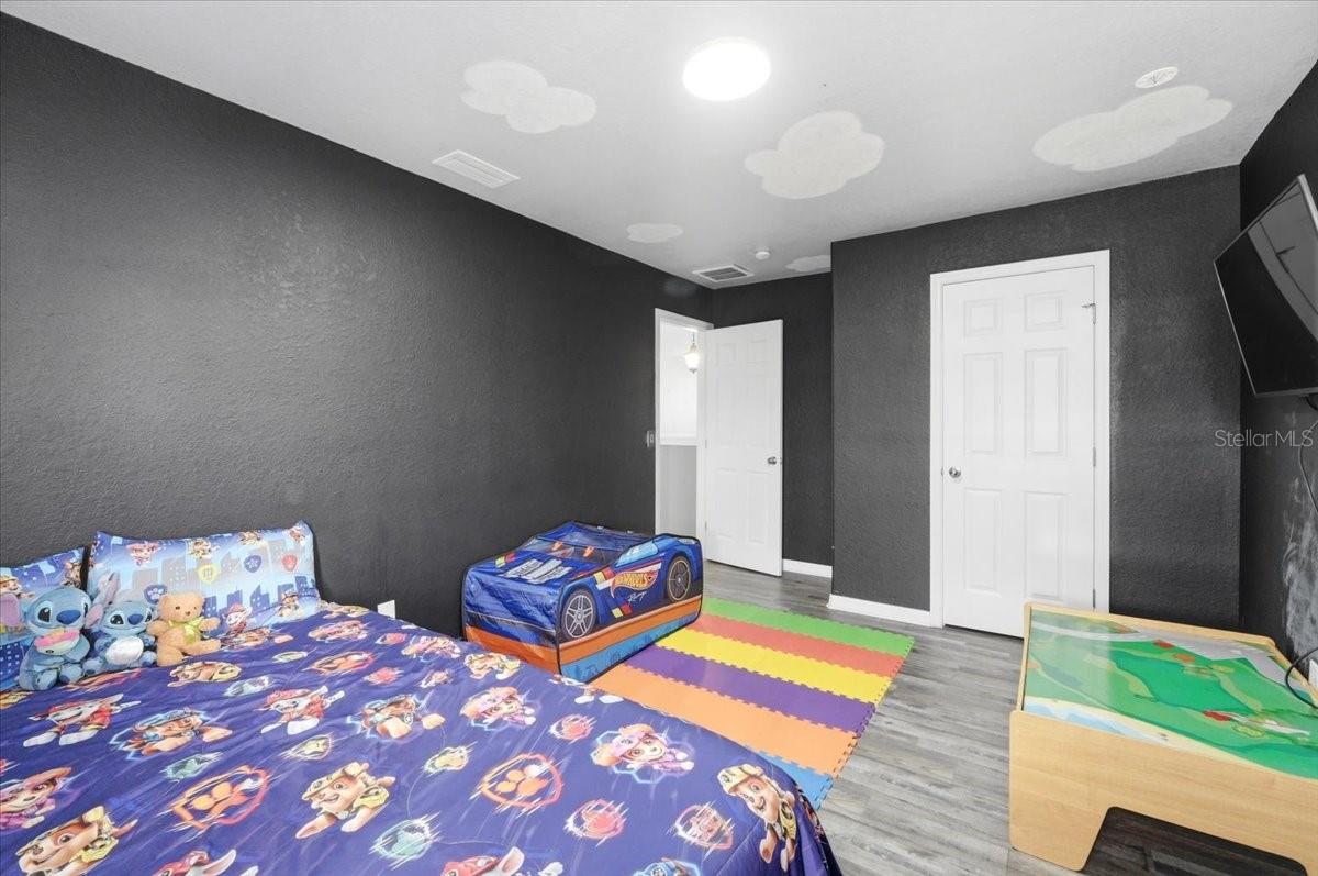 Image 16 of 27 For 8253 Peak Avenue