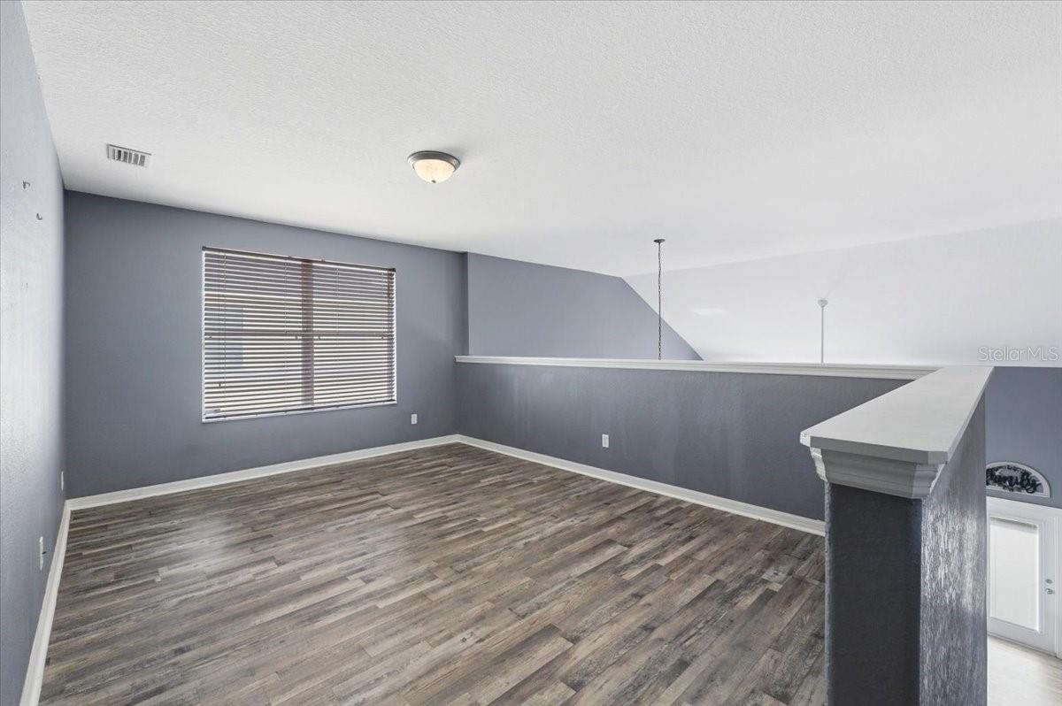 Image 19 of 27 For 8253 Peak Avenue