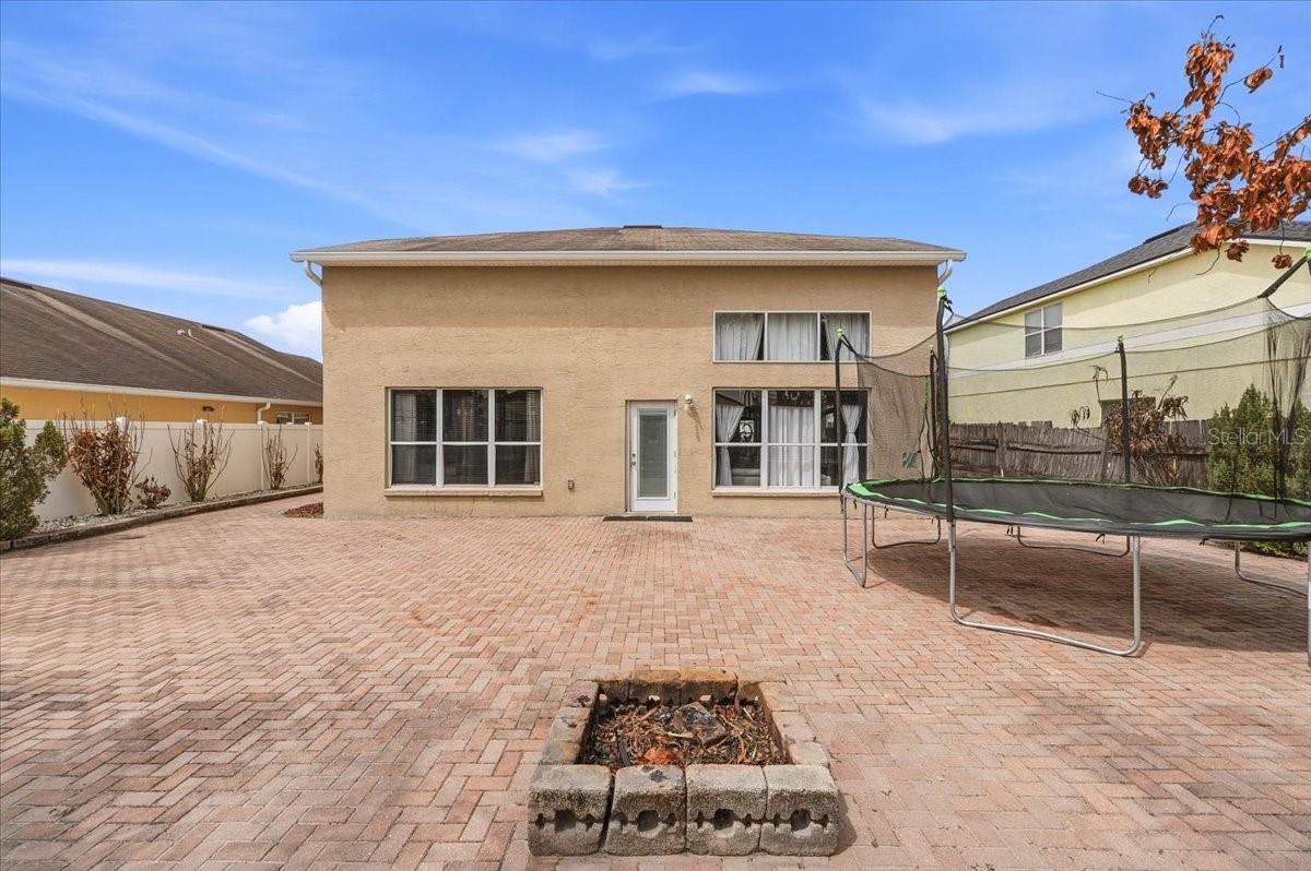 Image 25 of 27 For 8253 Peak Avenue